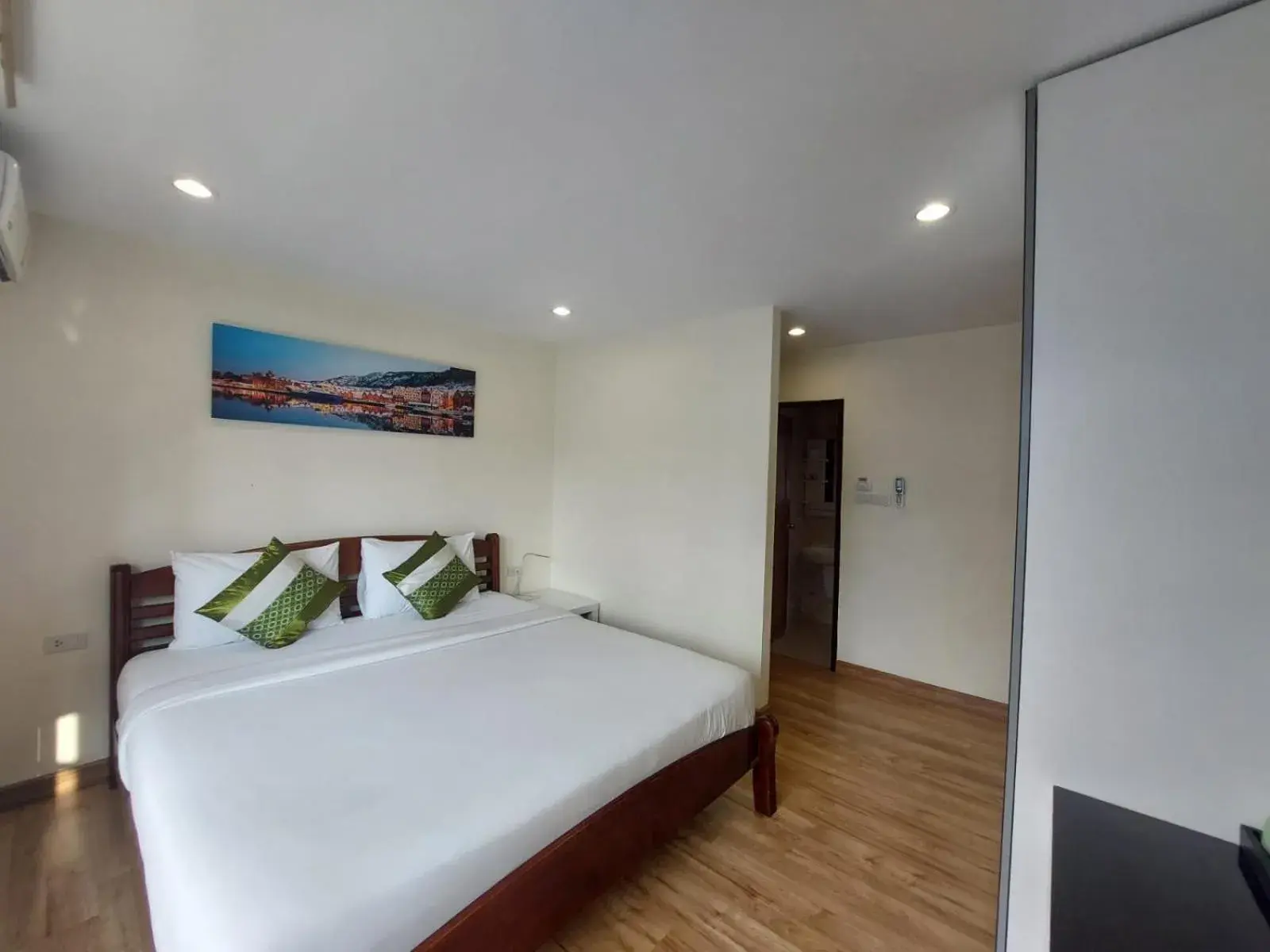 Bed in V Check inn Sukhumvit 22 Bed in V Check inn Sukhumvit 22
