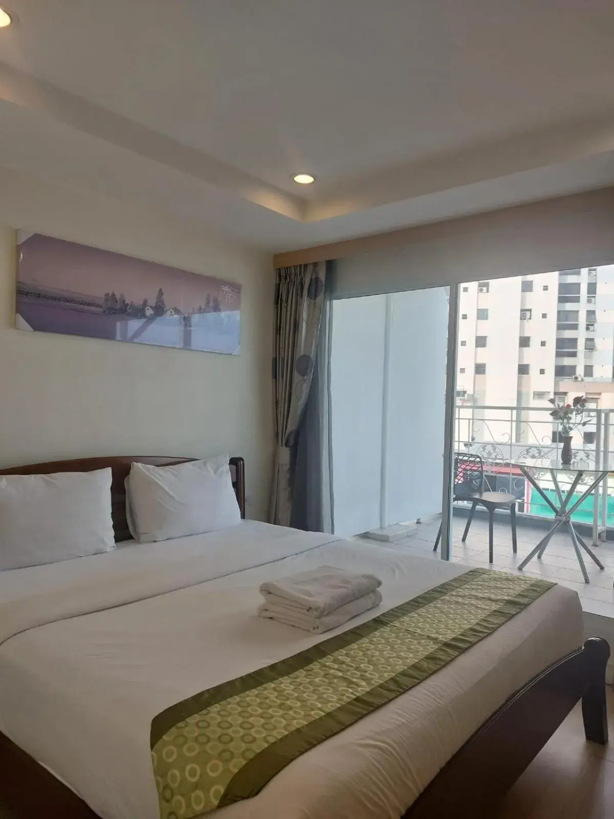 Bed in V Check inn Sukhumvit 22 Bed in V Check inn Sukhumvit 22