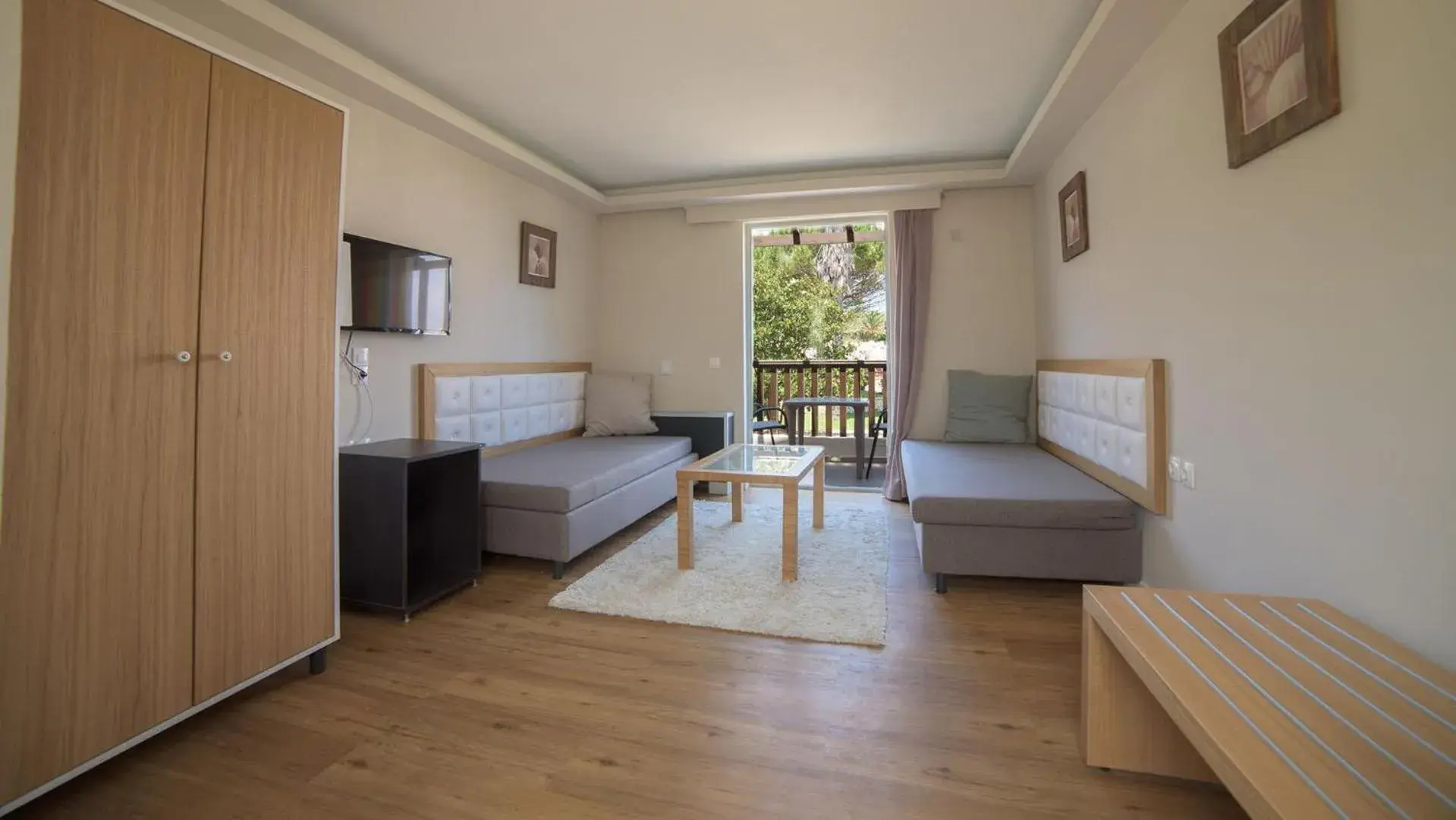 Superior Maisonette Suite in Akron Seascape Resort Superior Maisonette Suite in Akron Seascape Resort