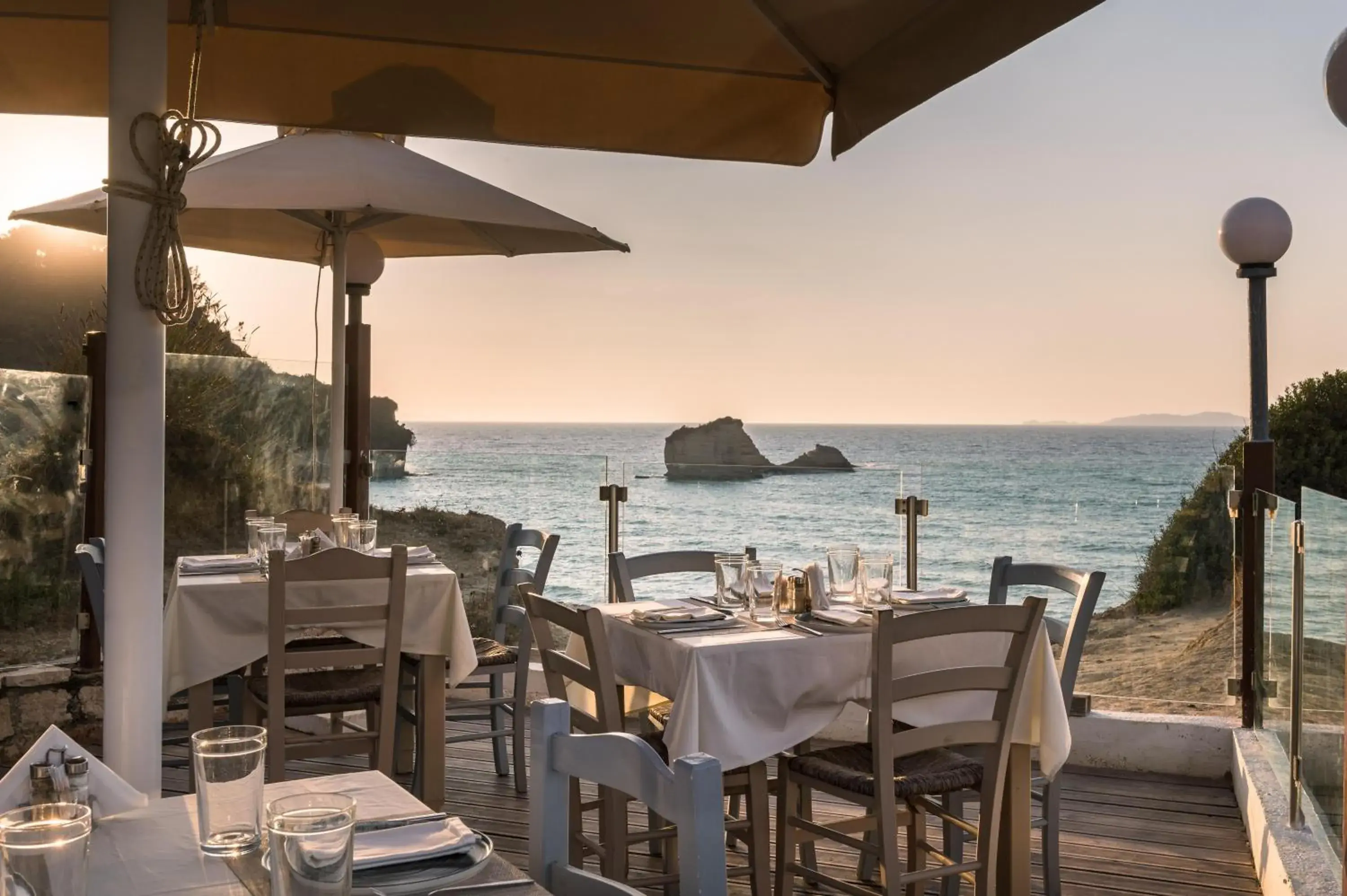 Restaurant/places to eat in Akron Seascape Resort Restaurant/places to eat in Akron Seascape Resort