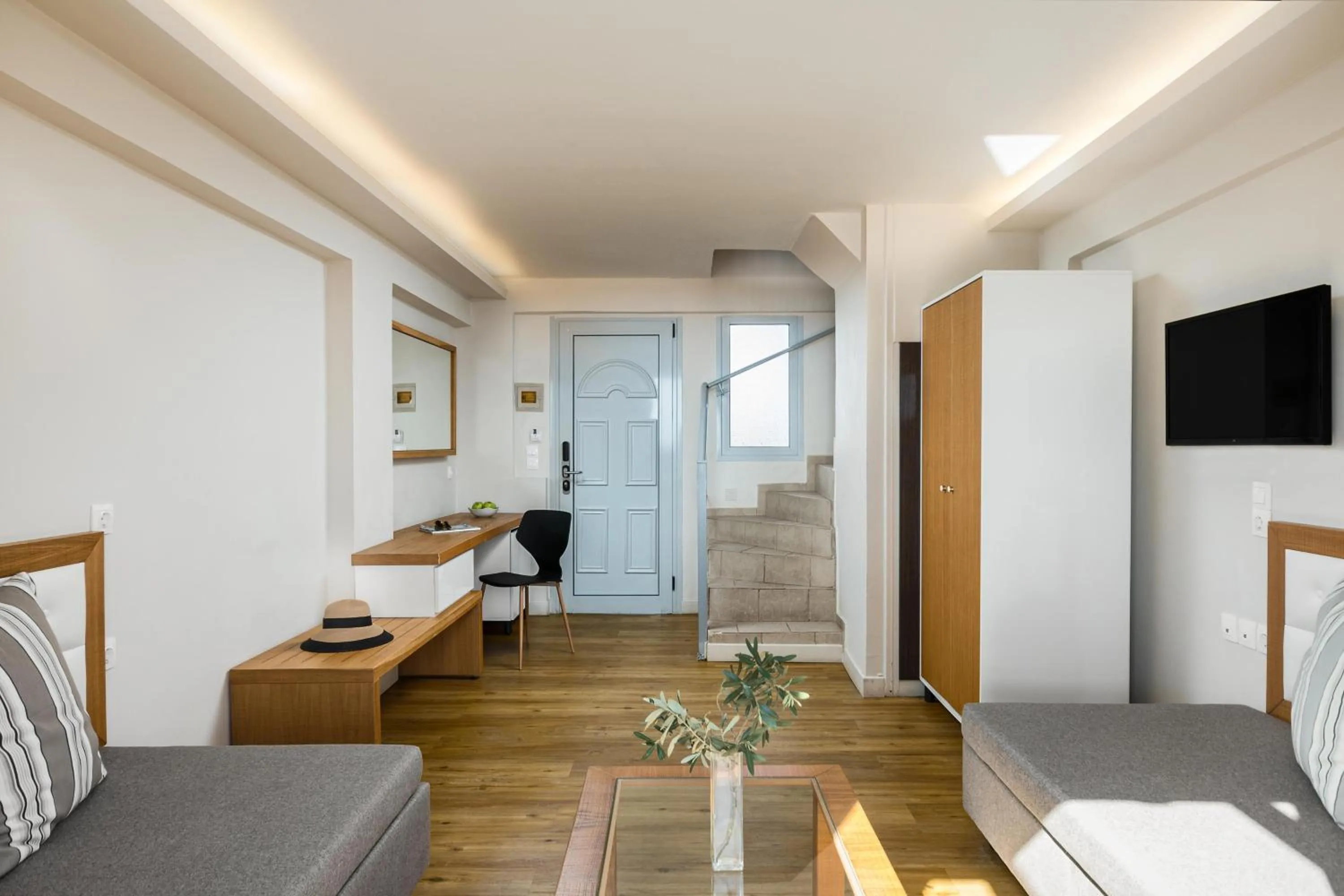 Photo of the whole room in Akron Seascape Resort