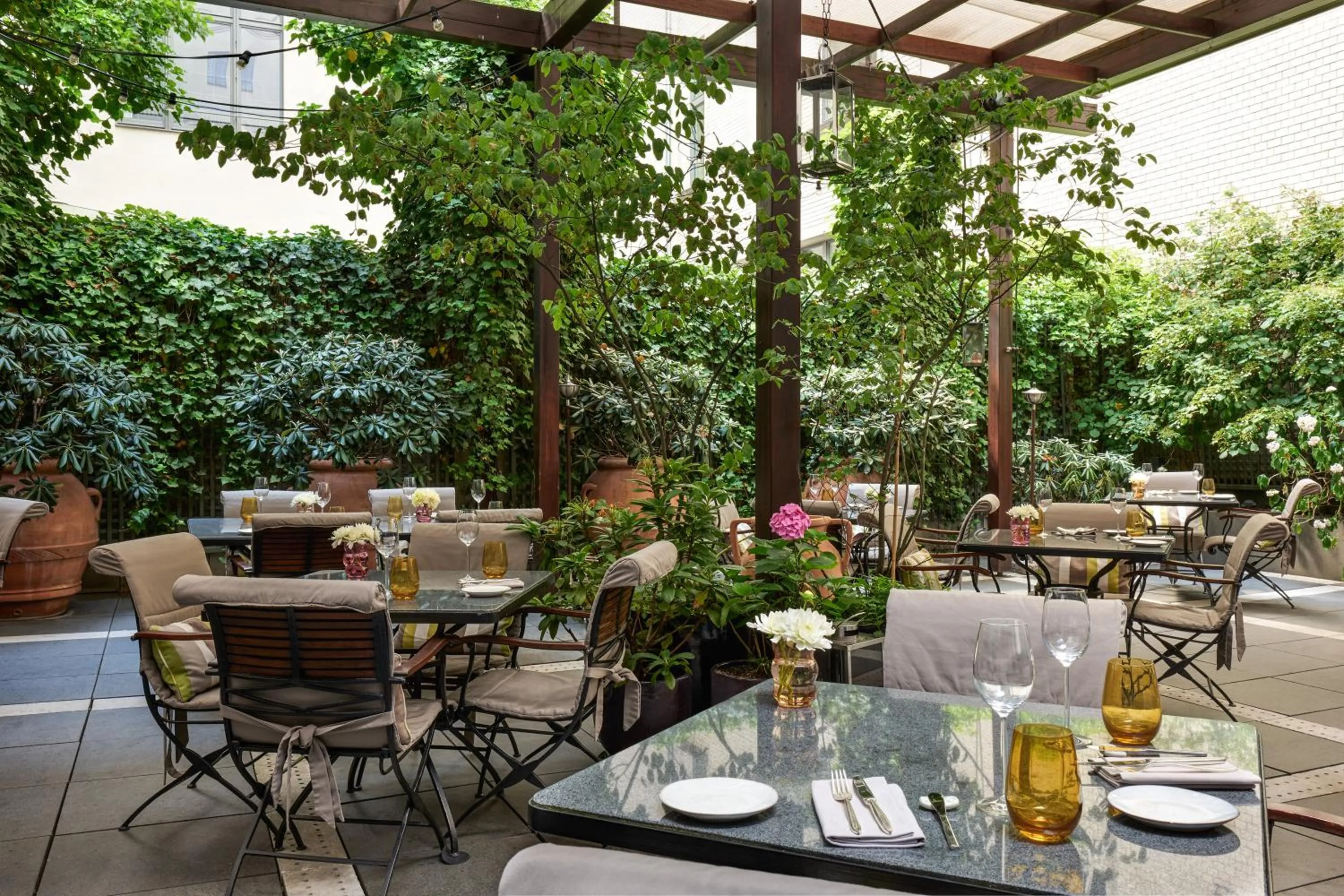 Restaurant/places to eat in Hotel De Rome Berlin