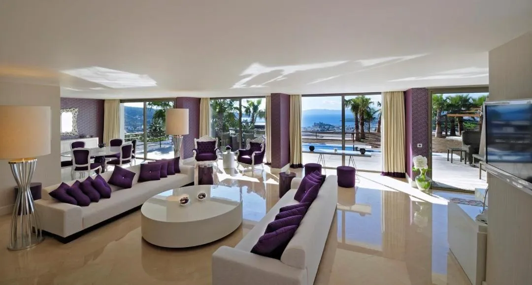 TV and multimedia in Hillstone Bodrum Hotel & Spa