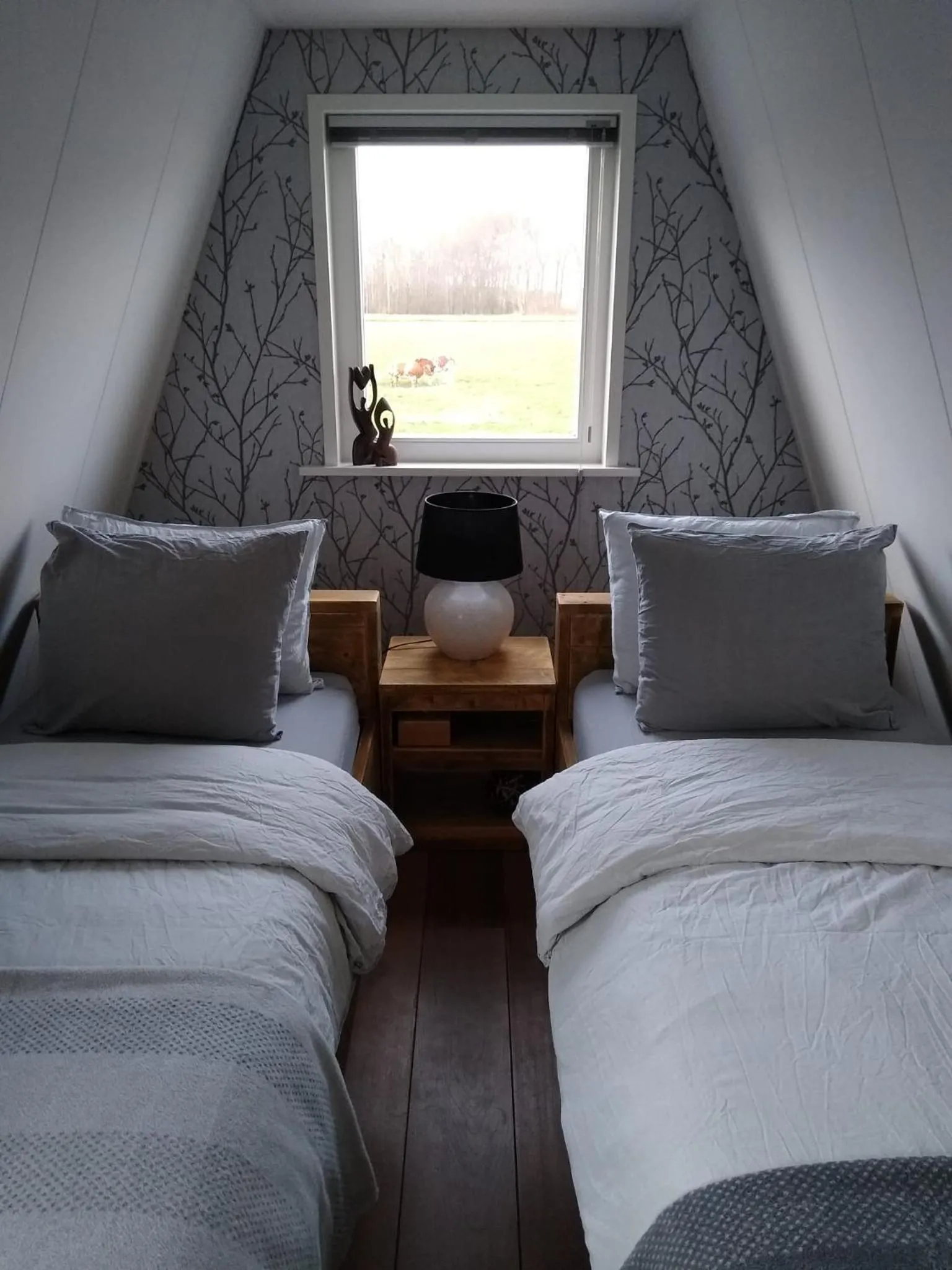 Bed in Mahil-Laya