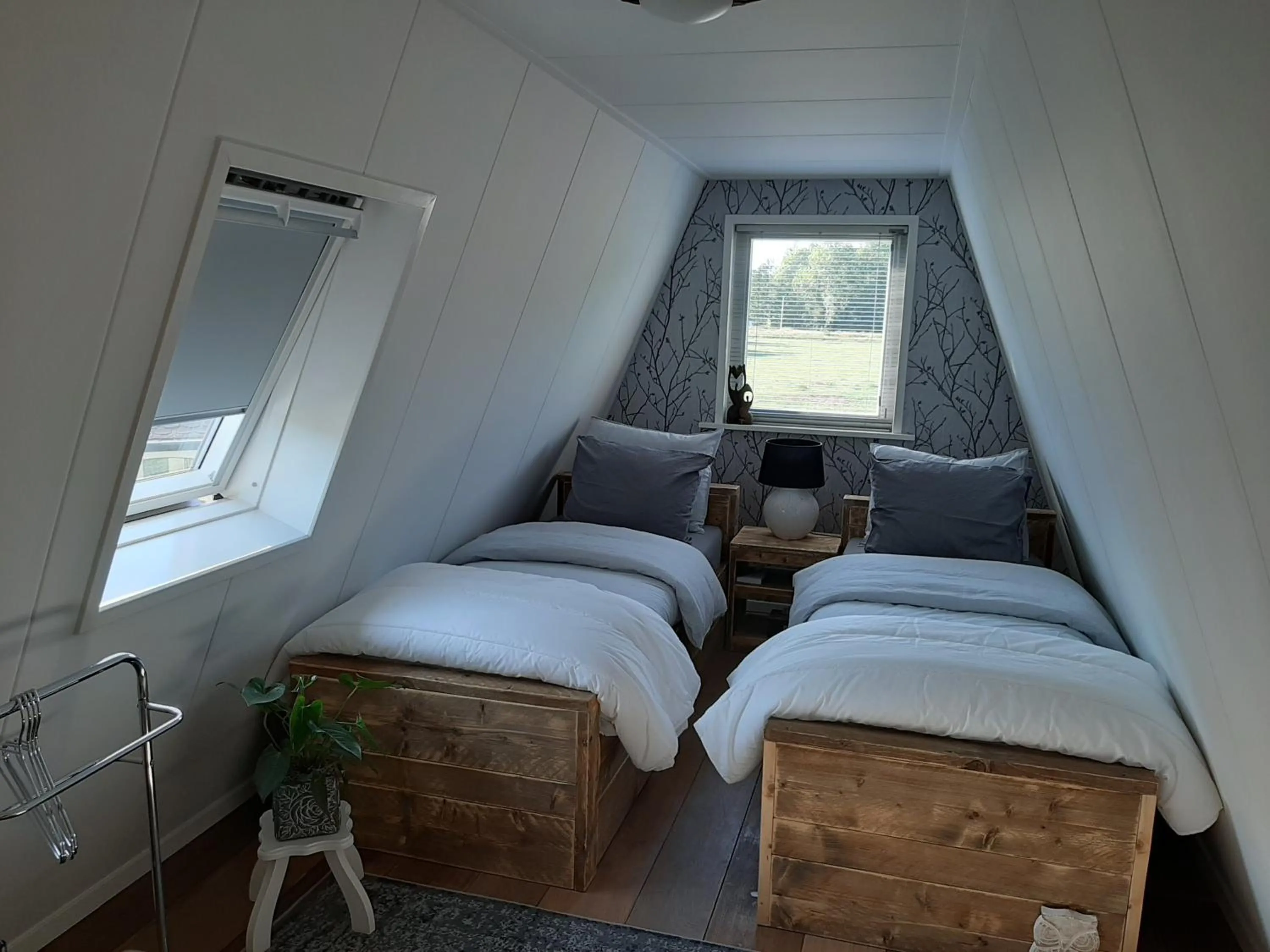 Bed in Mahil-Laya