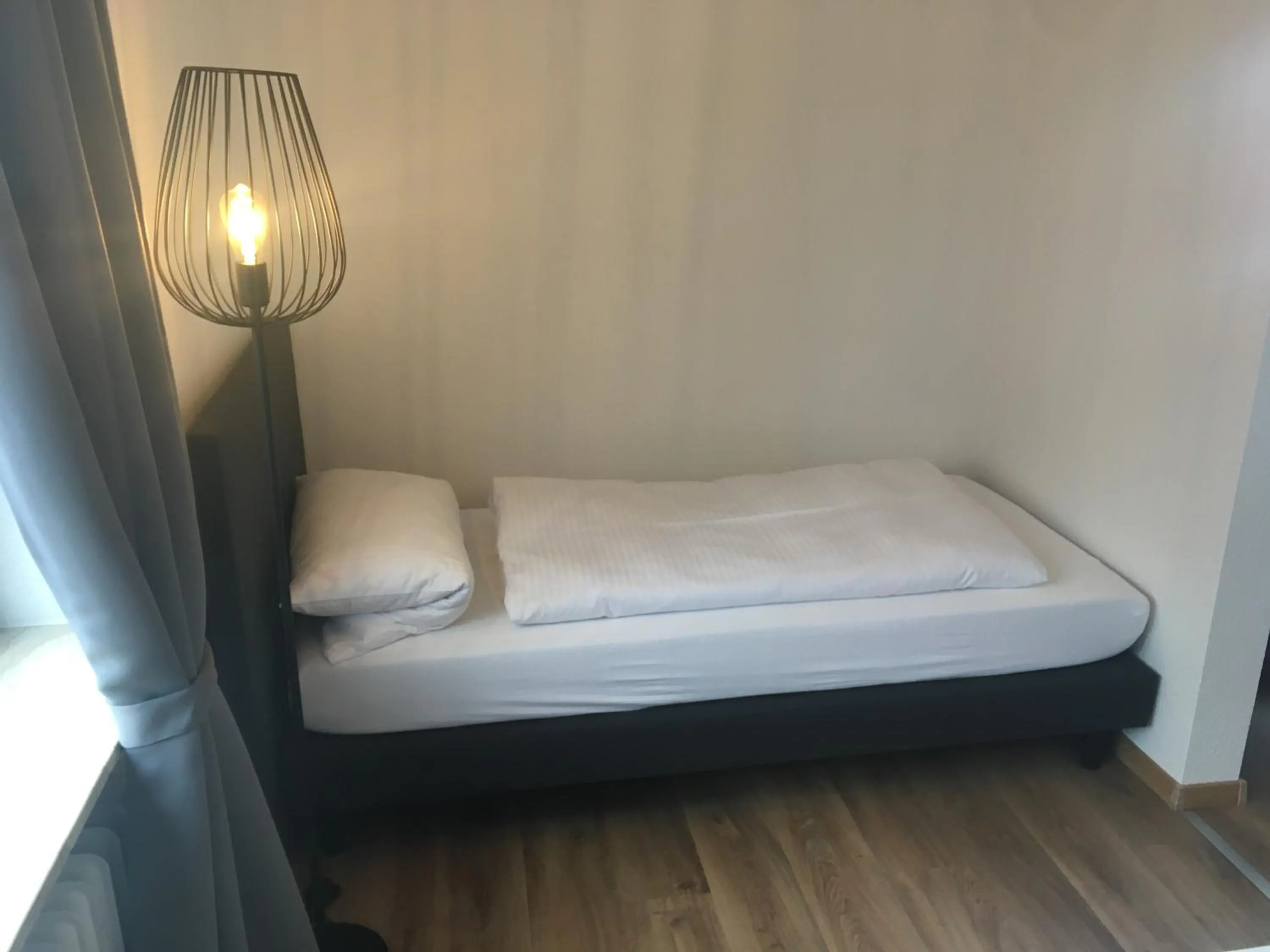 Bed in Hotel & Restaurant Zum Ochsen -Ox Distillery