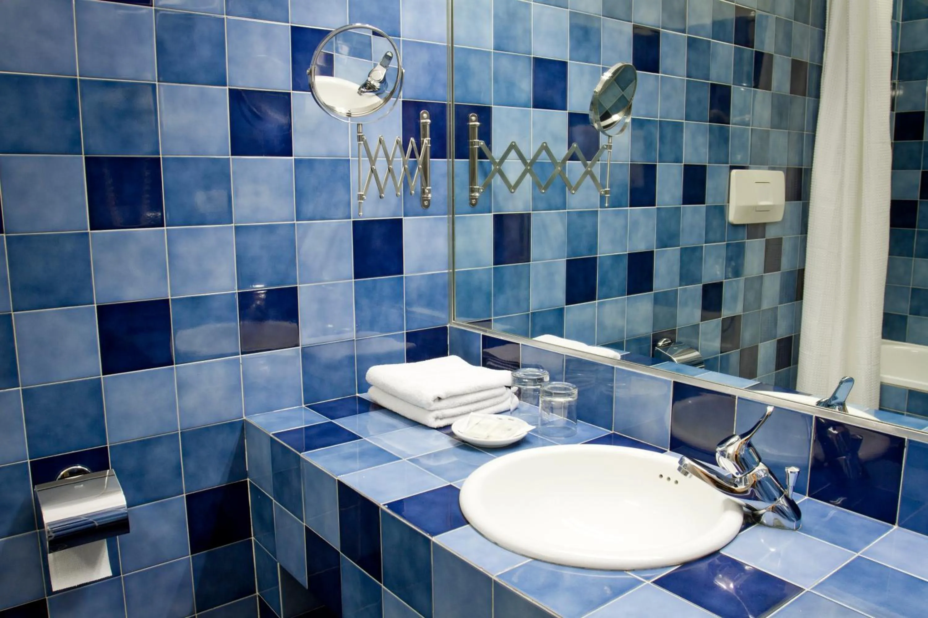 Bathroom in Hotel Adria