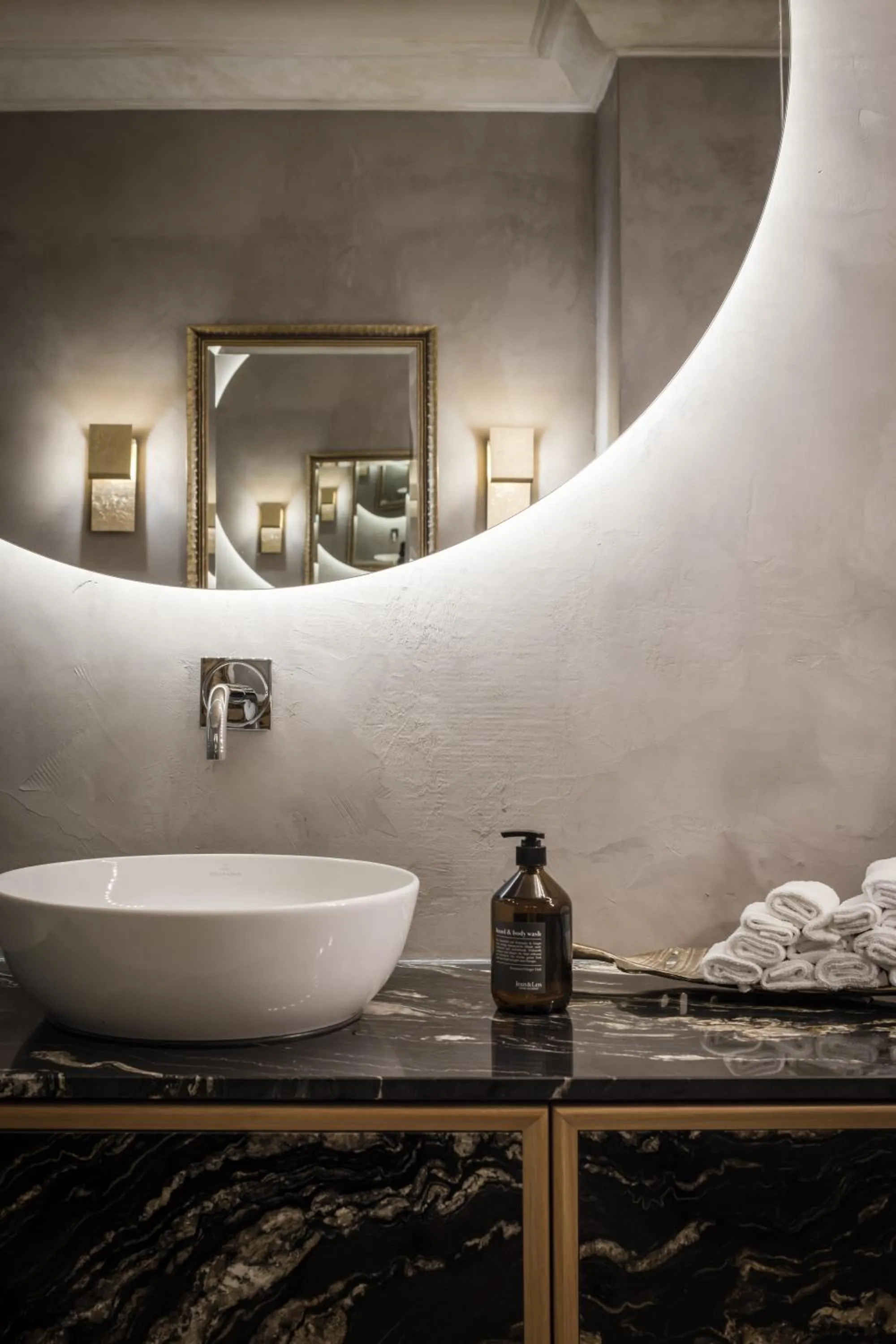 Property building in Hotel Donauhof