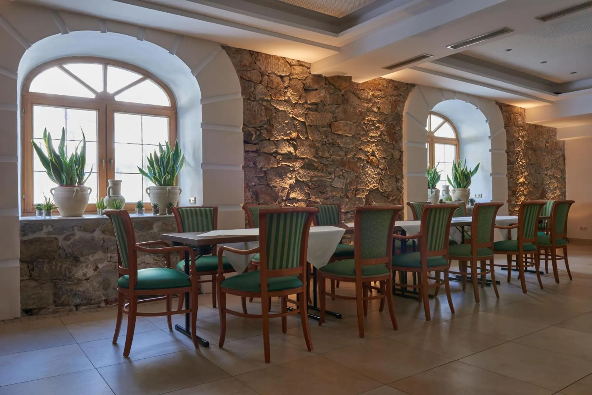 Restaurant/places to eat in Hotel Donauhof