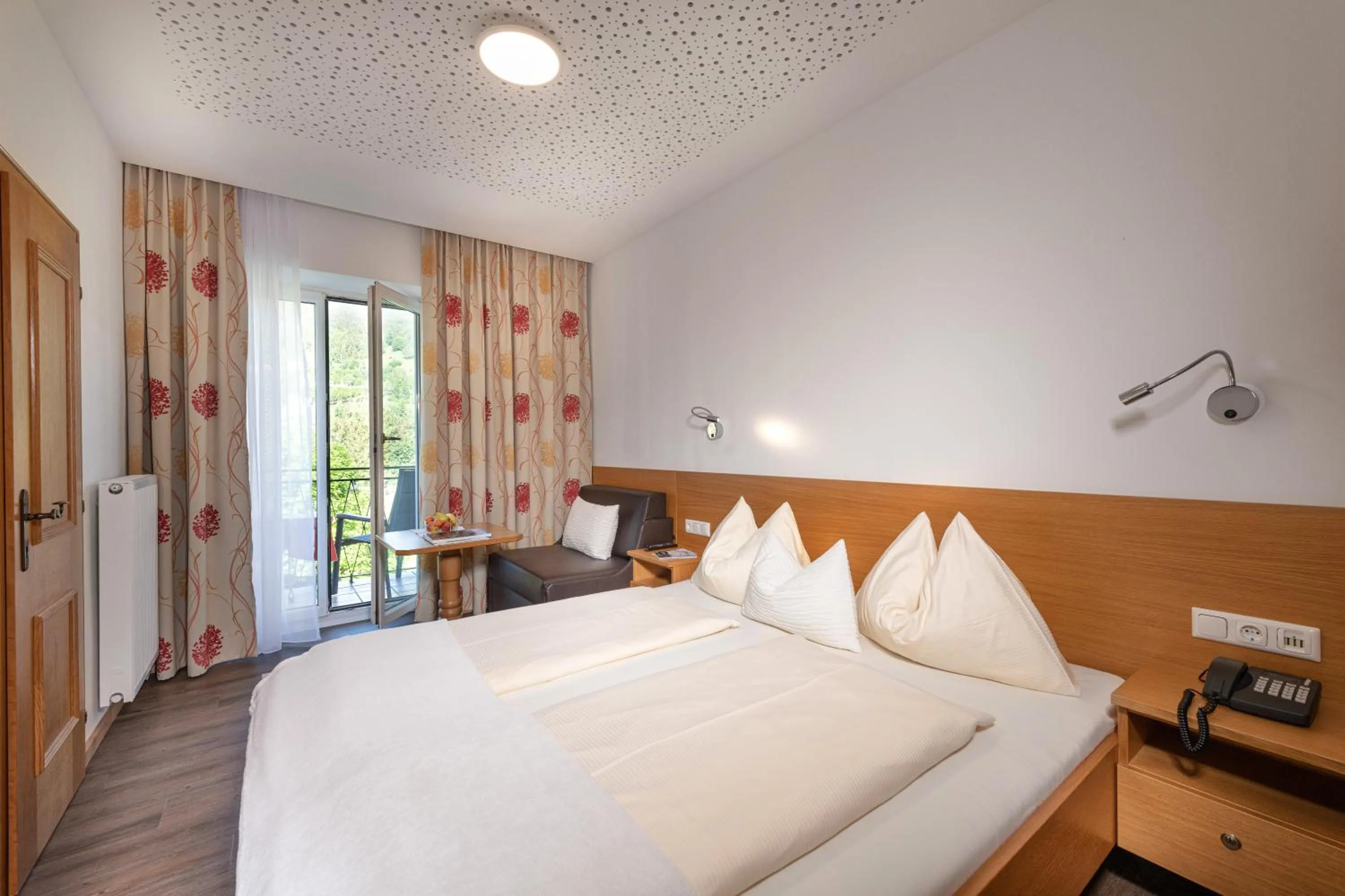 Photo of the whole room, Bed in Hotel Alpenhof - New Sauna Area