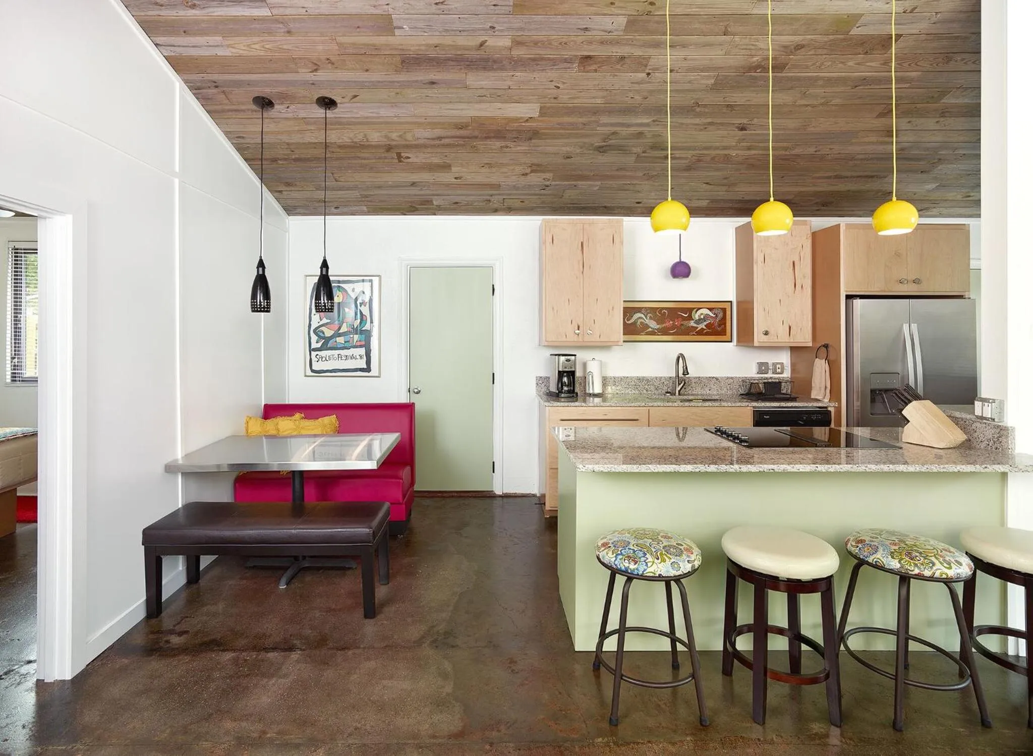 Kitchen or kitchenette in Folly Vacation 202 Beach Bungalow