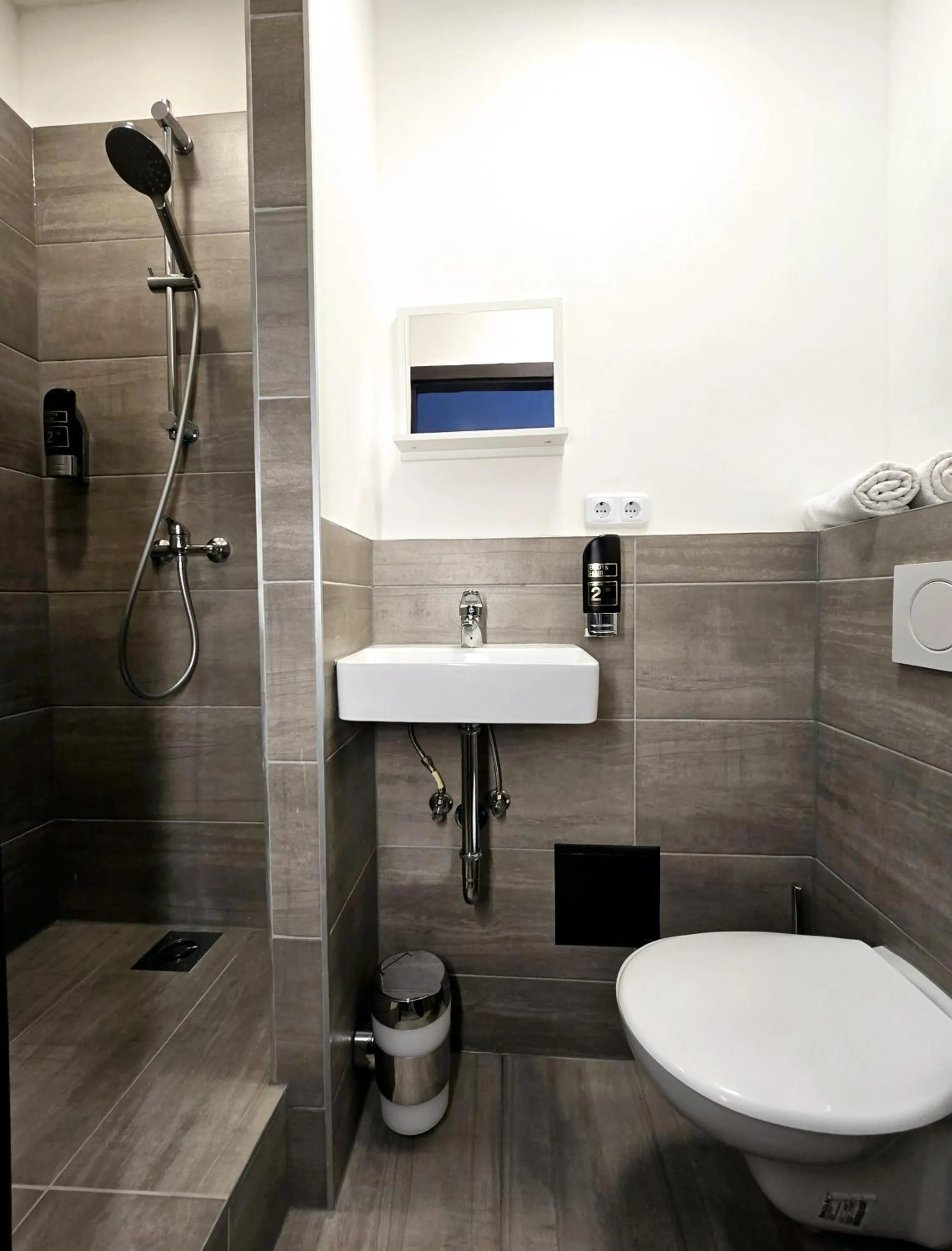 Shower in City Hotel Storch