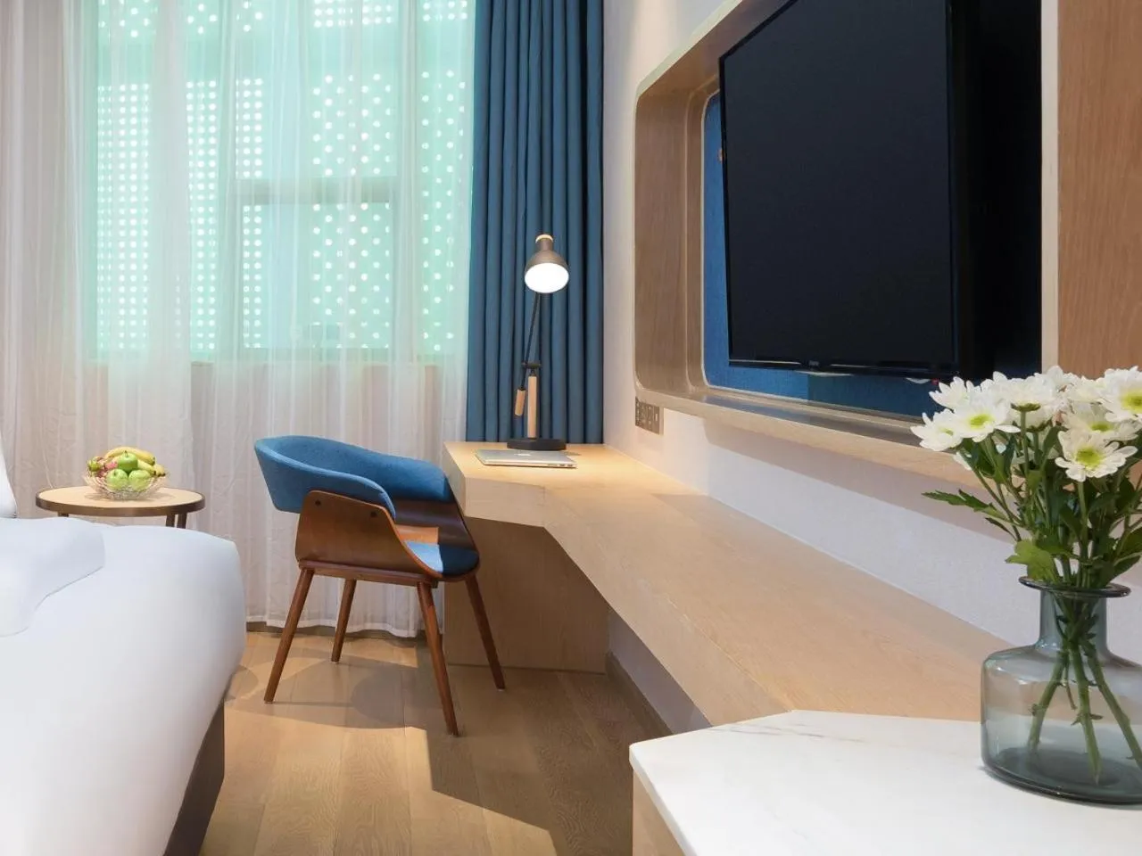 Bed in Shenzhen Universide-Senter＆BaoHe Road Kyriad Marvelous Hotel