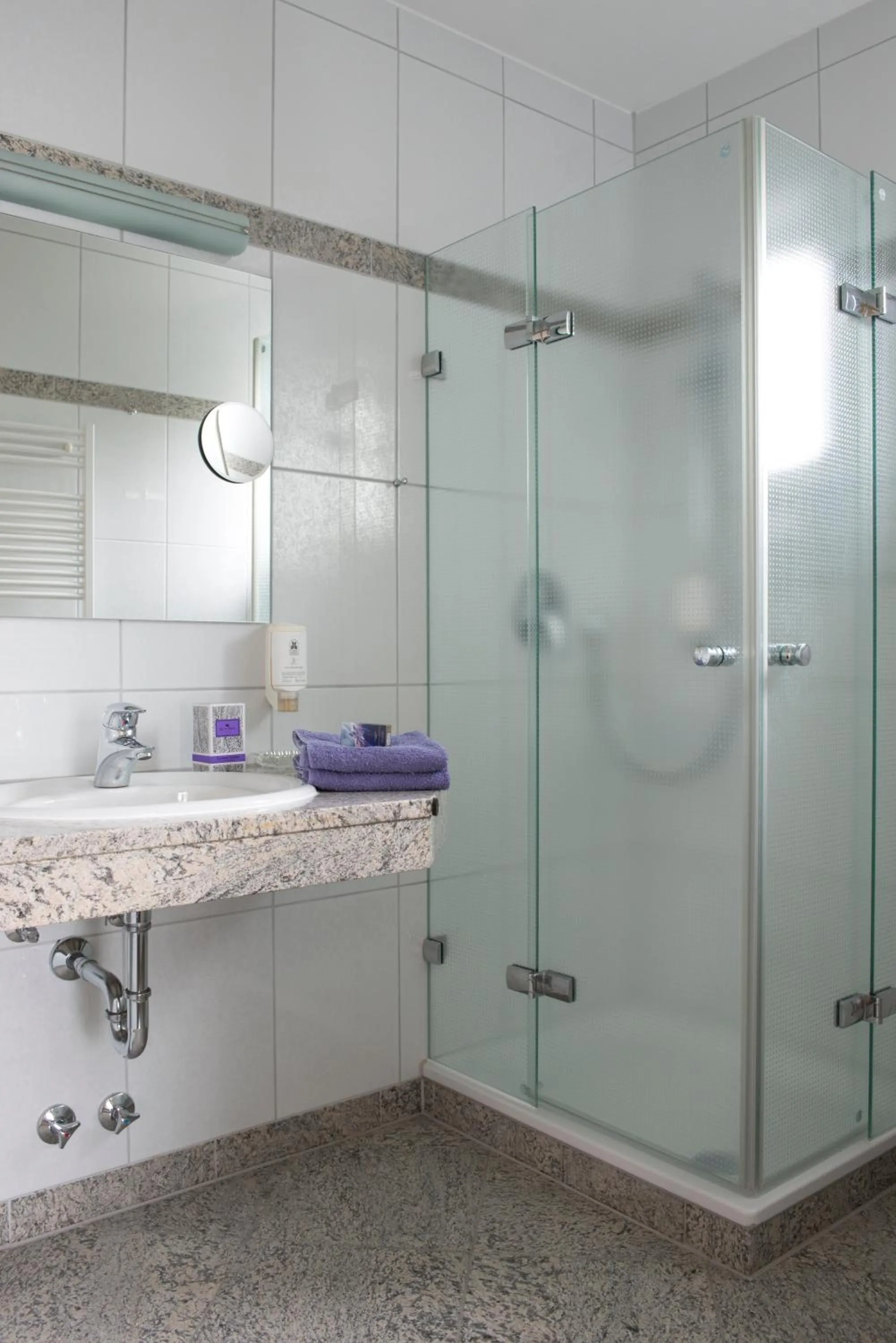 Bathroom in Hotel zum Rehberg