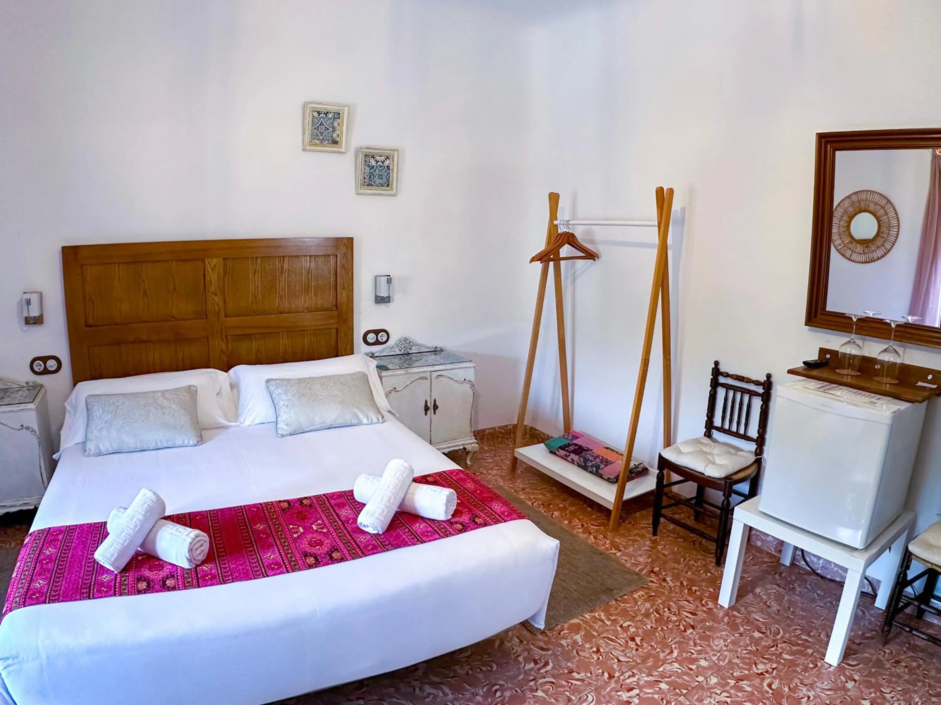Photo of the whole room, Bed in Casa del Juez, Alojamiento rural singular