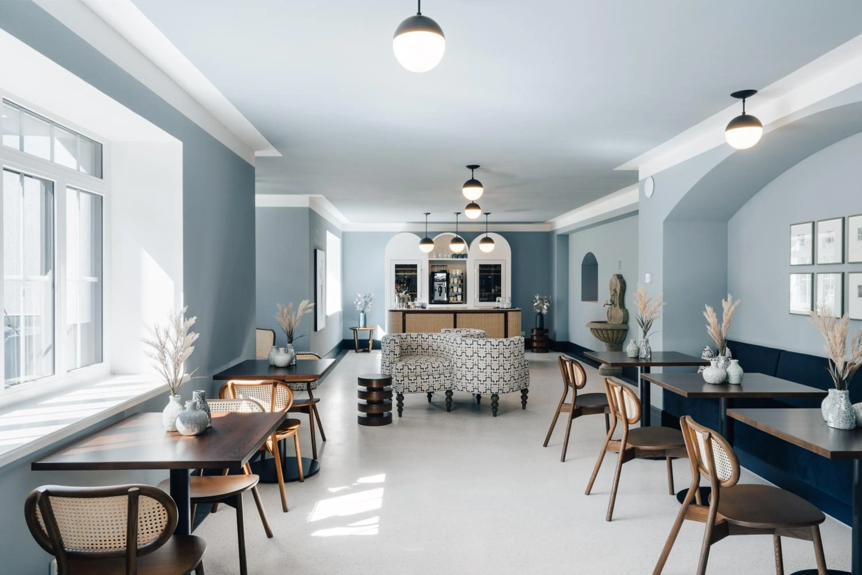 Communal lounge/ TV room in Numa Salzburg Maximilian