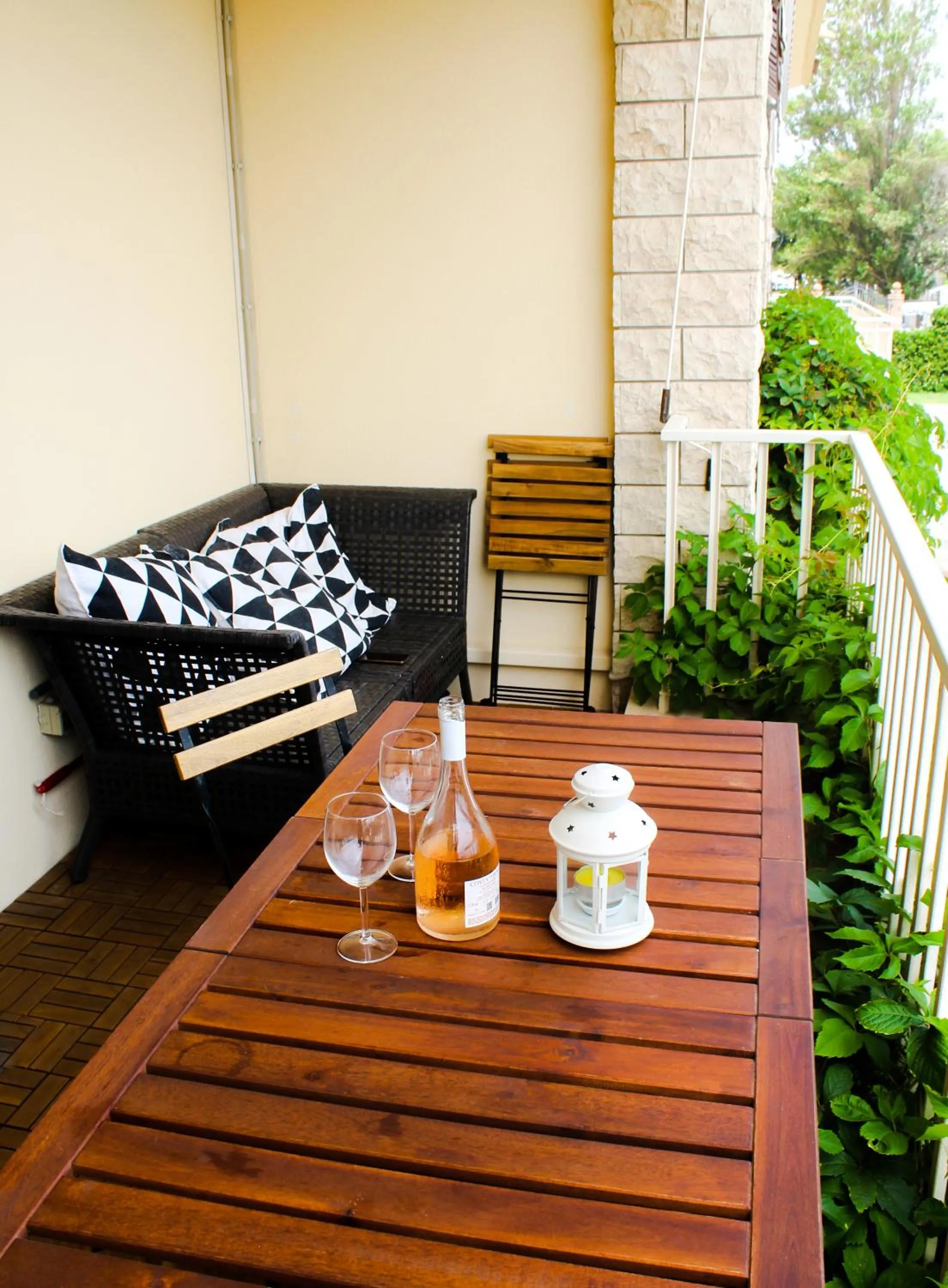 Patio in Appartamento con Terrazza Fronte Mare