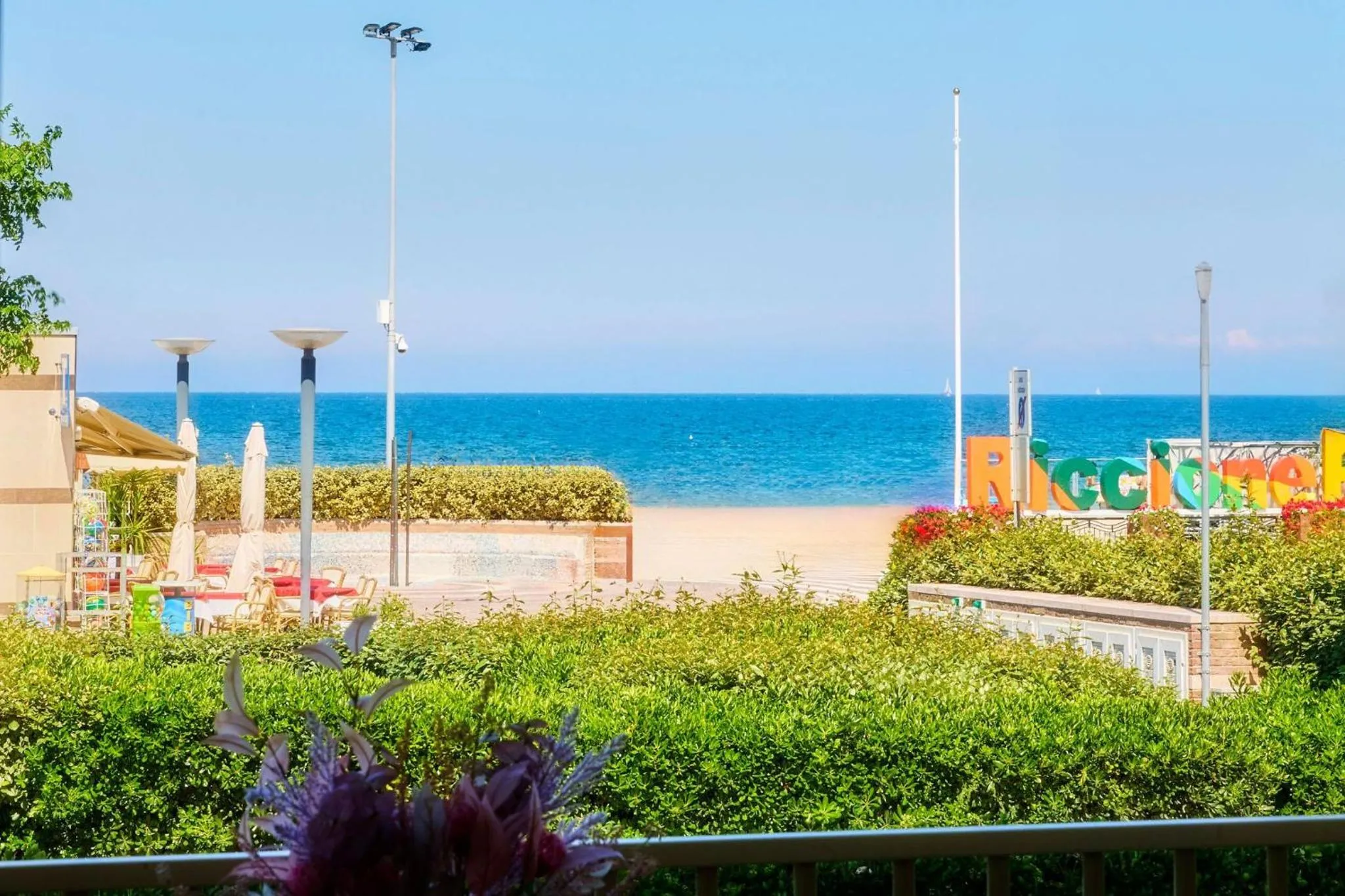 Natural landscape in Appartamento con Terrazza Fronte Mare