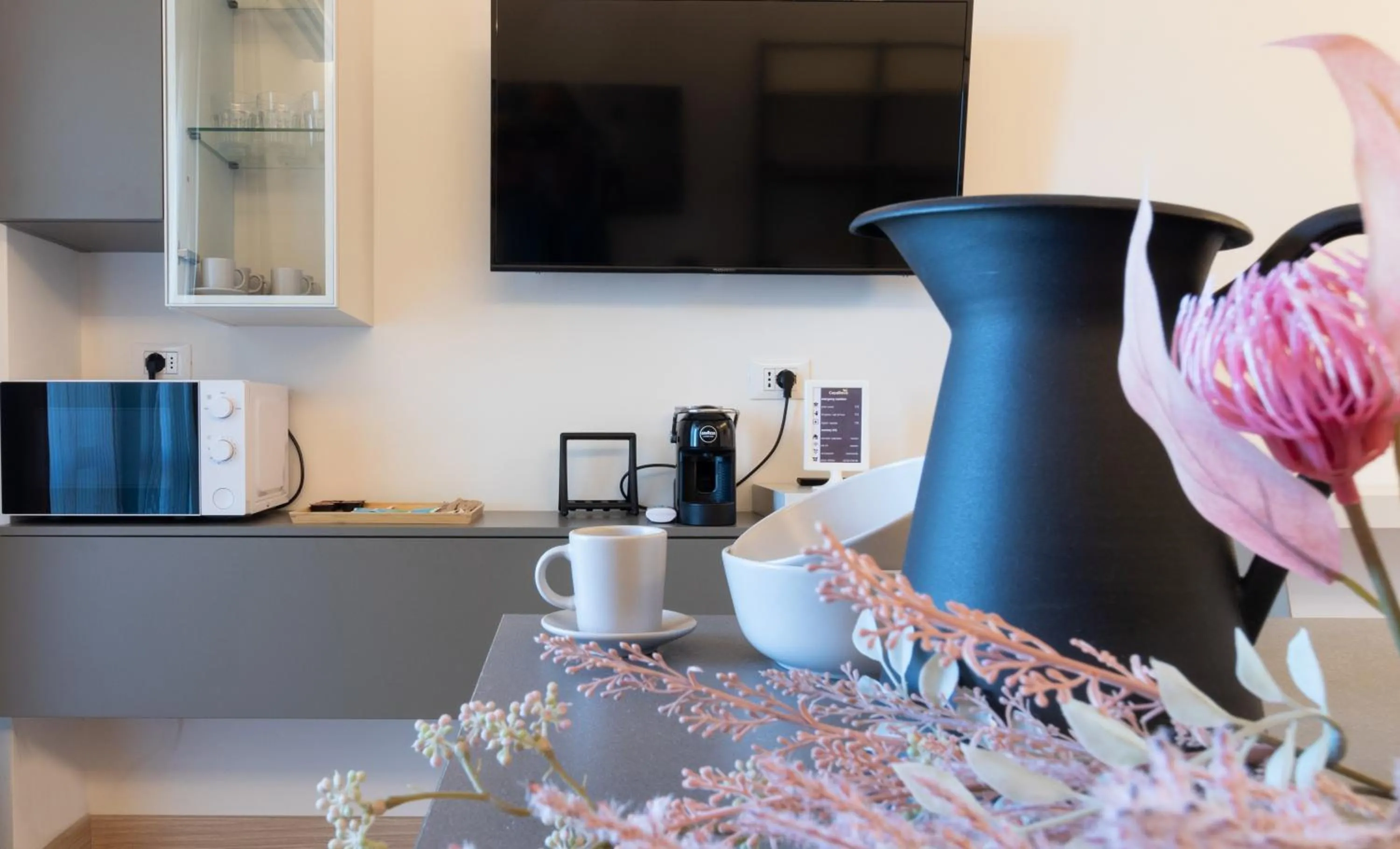 TV and multimedia in Appartamento con Terrazza Fronte Mare