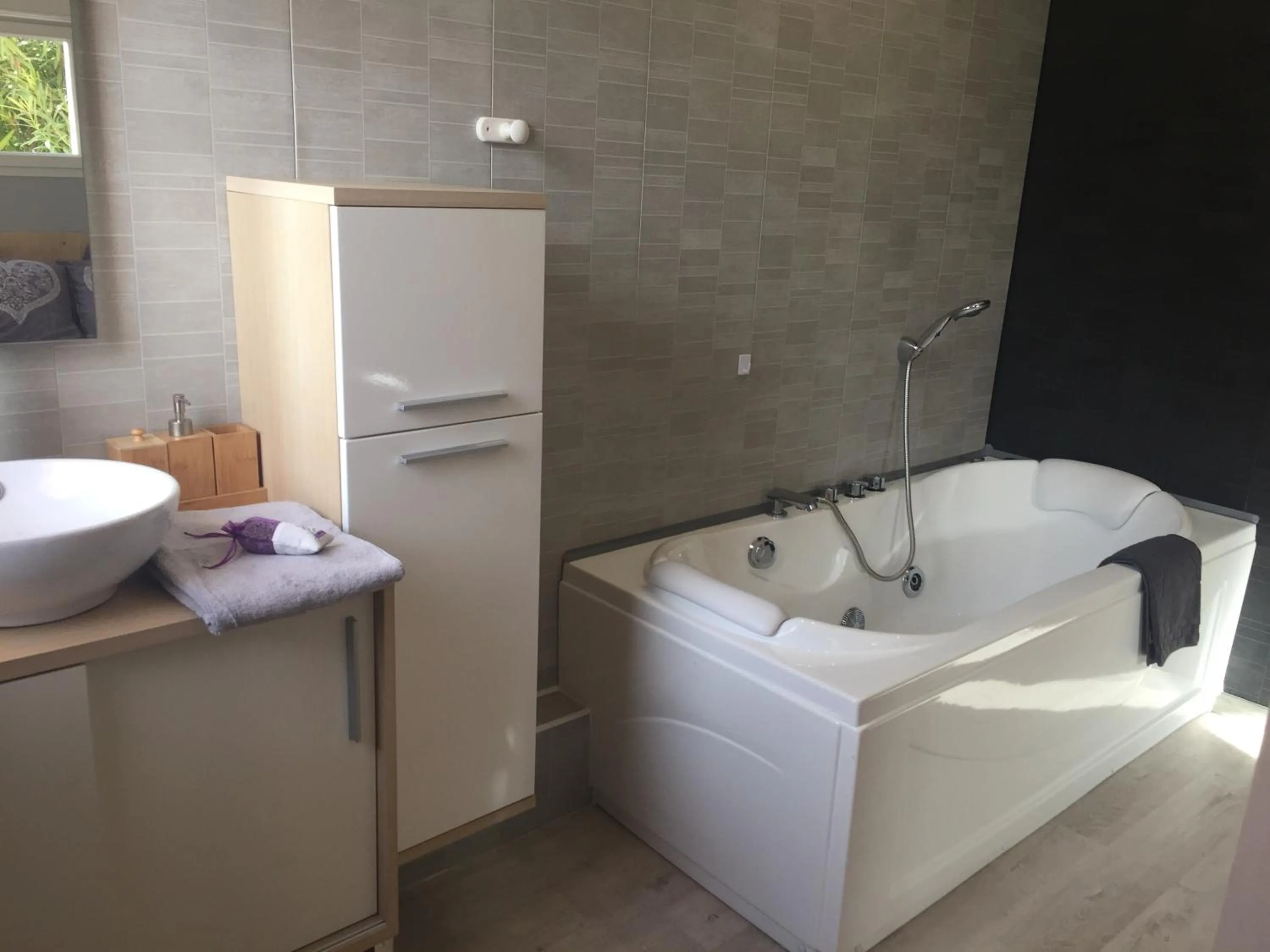 Hot Tub in Chambre d’hôtes vaucluse