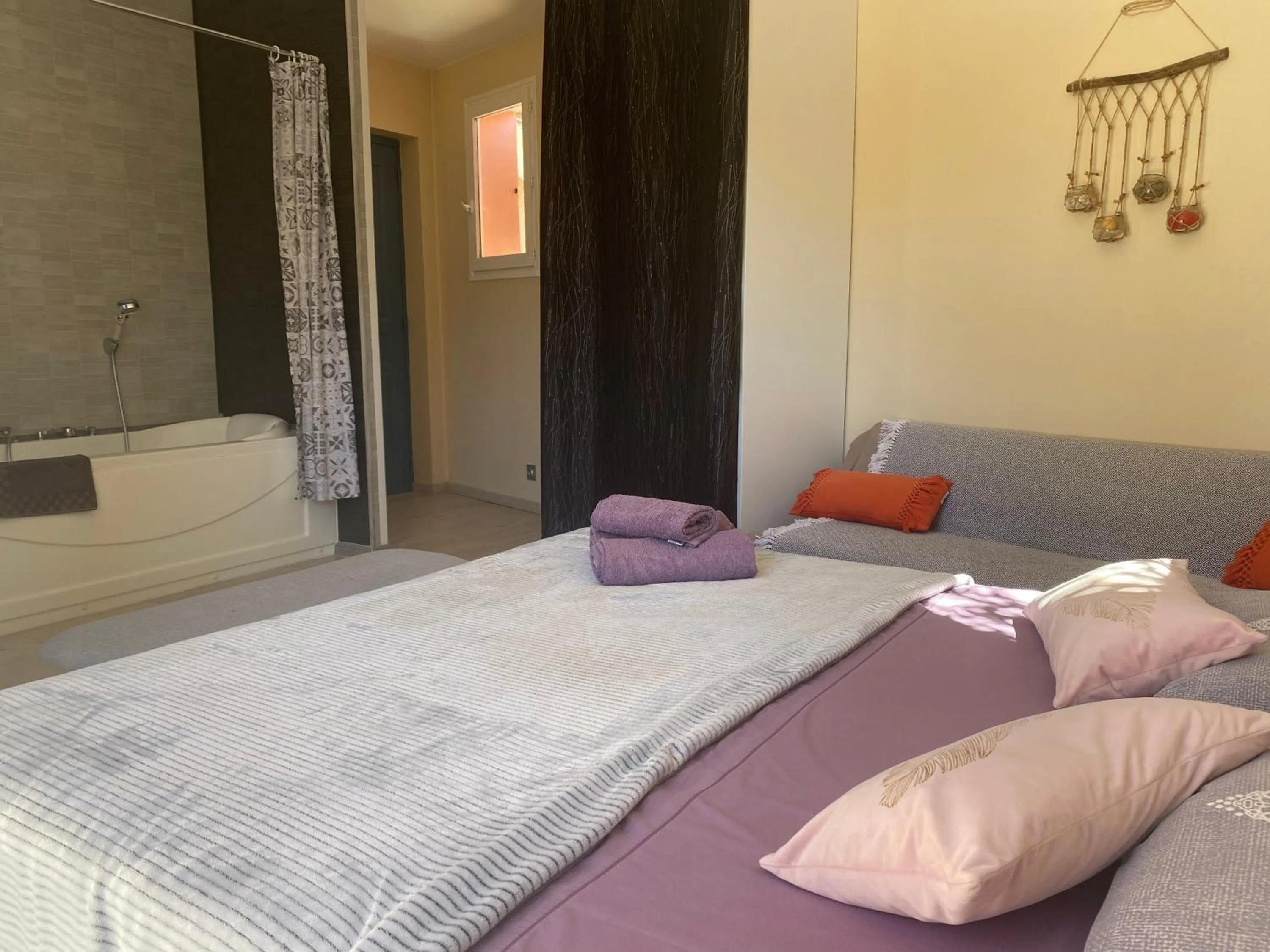 Bed in Chambre d’hôtes vaucluse