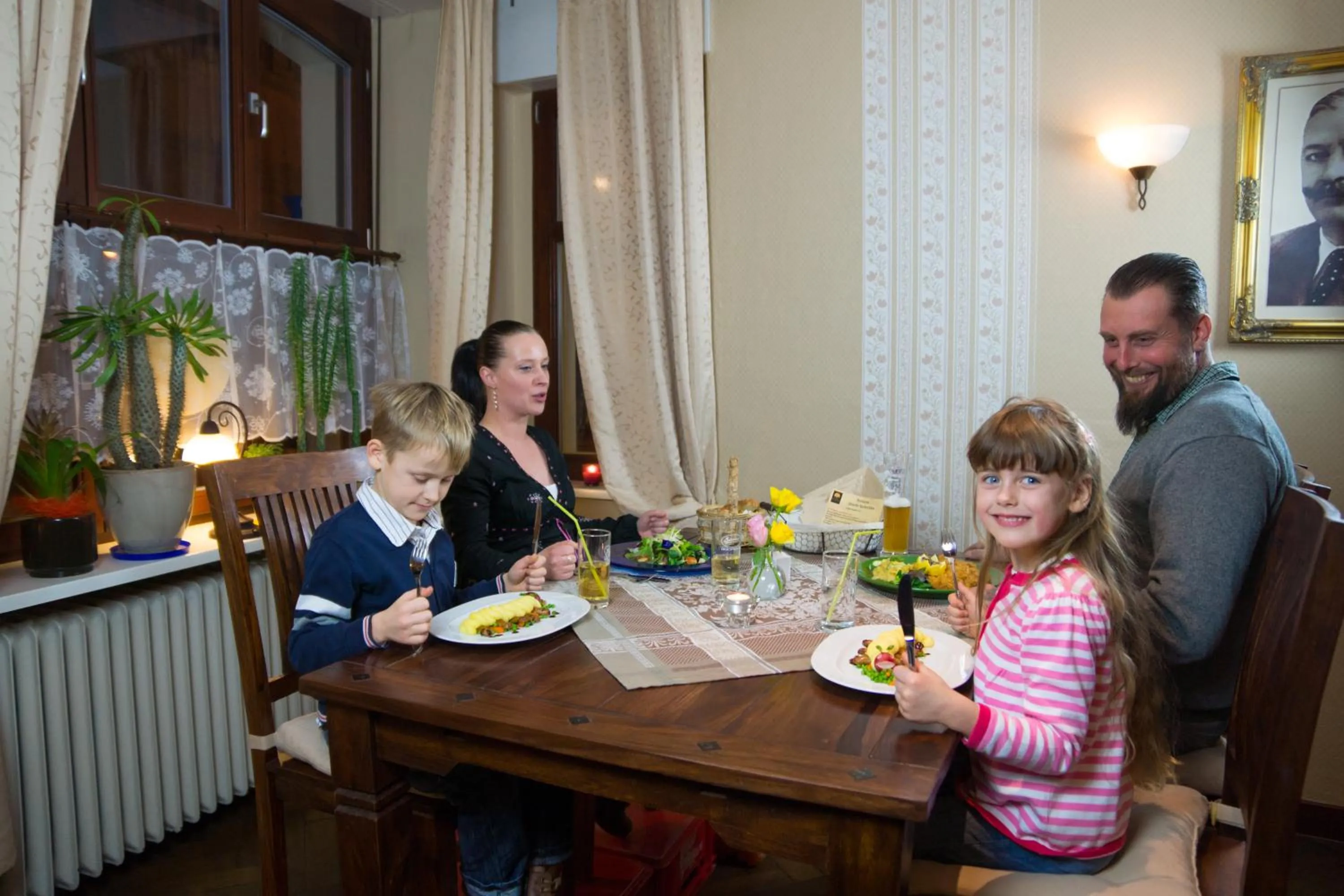 Family in Hermanns Hotel Zum Goldenen Stern