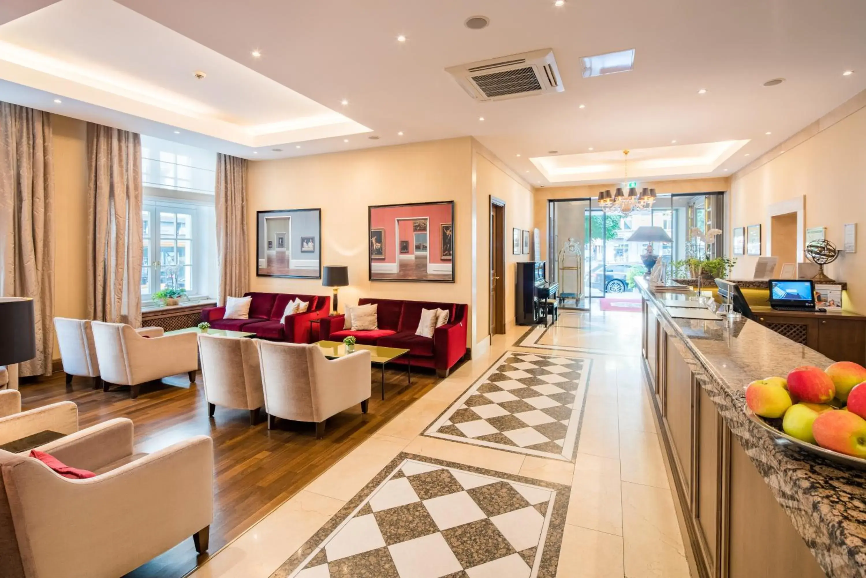 Lobby or reception in Best Western Plus Hotel StadtPalais Lobby or reception in Best Western Plus Hotel StadtPalais