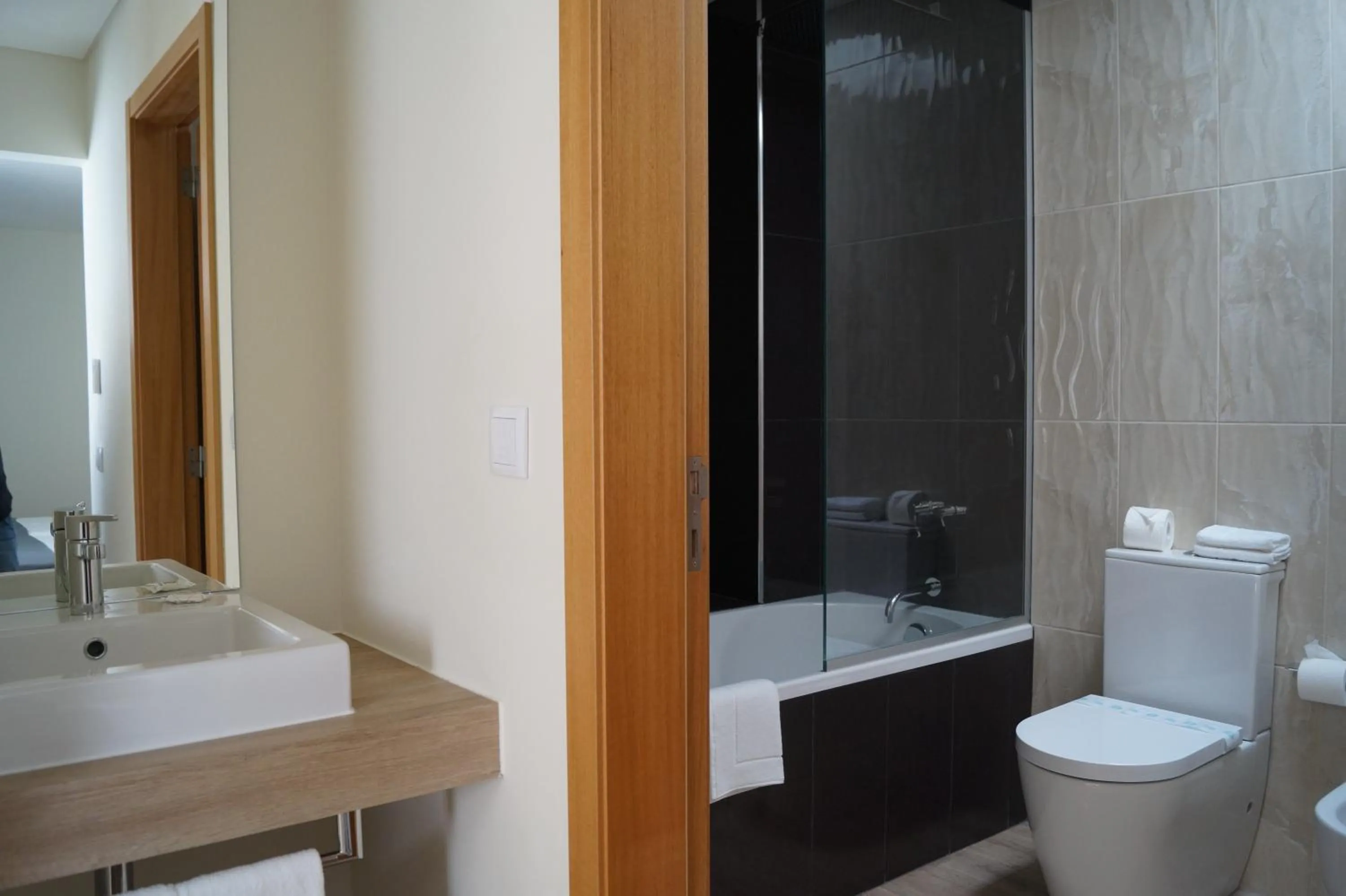 Bathroom in Angra Central Hotel