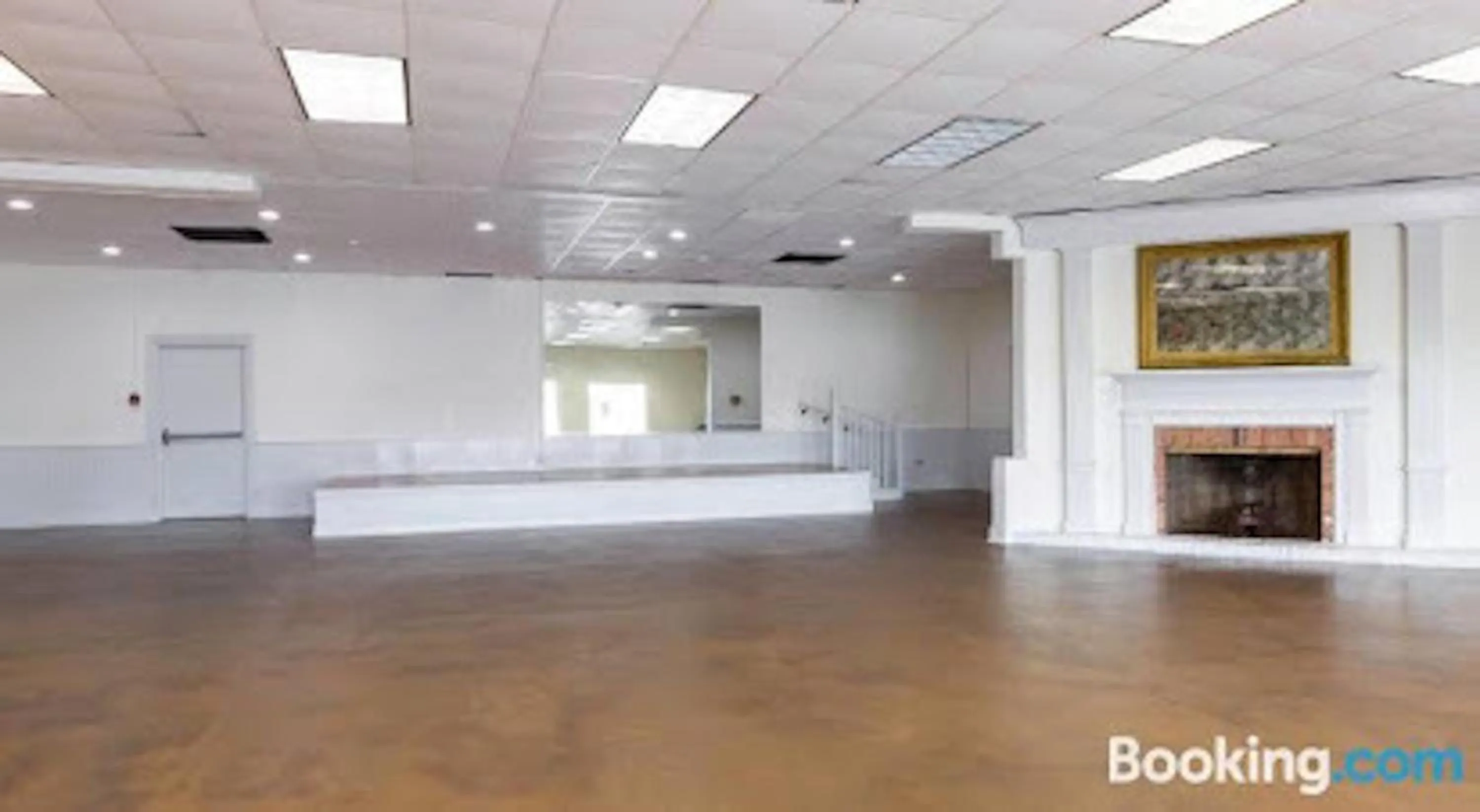 Banquet/Function facilities in Travelodge by Wyndham LaFayette