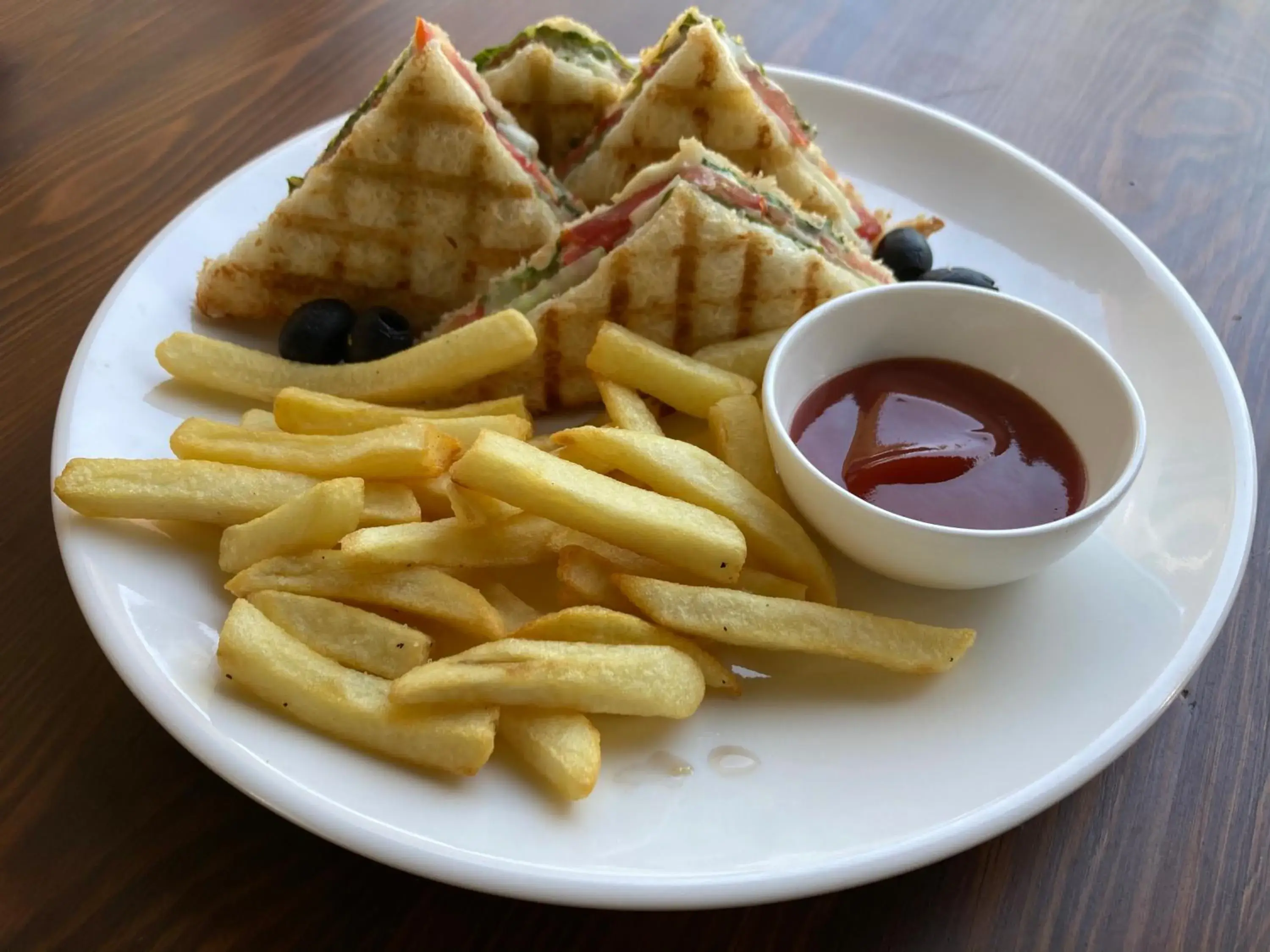 Food in Aaria Hills Food in Aaria Hills