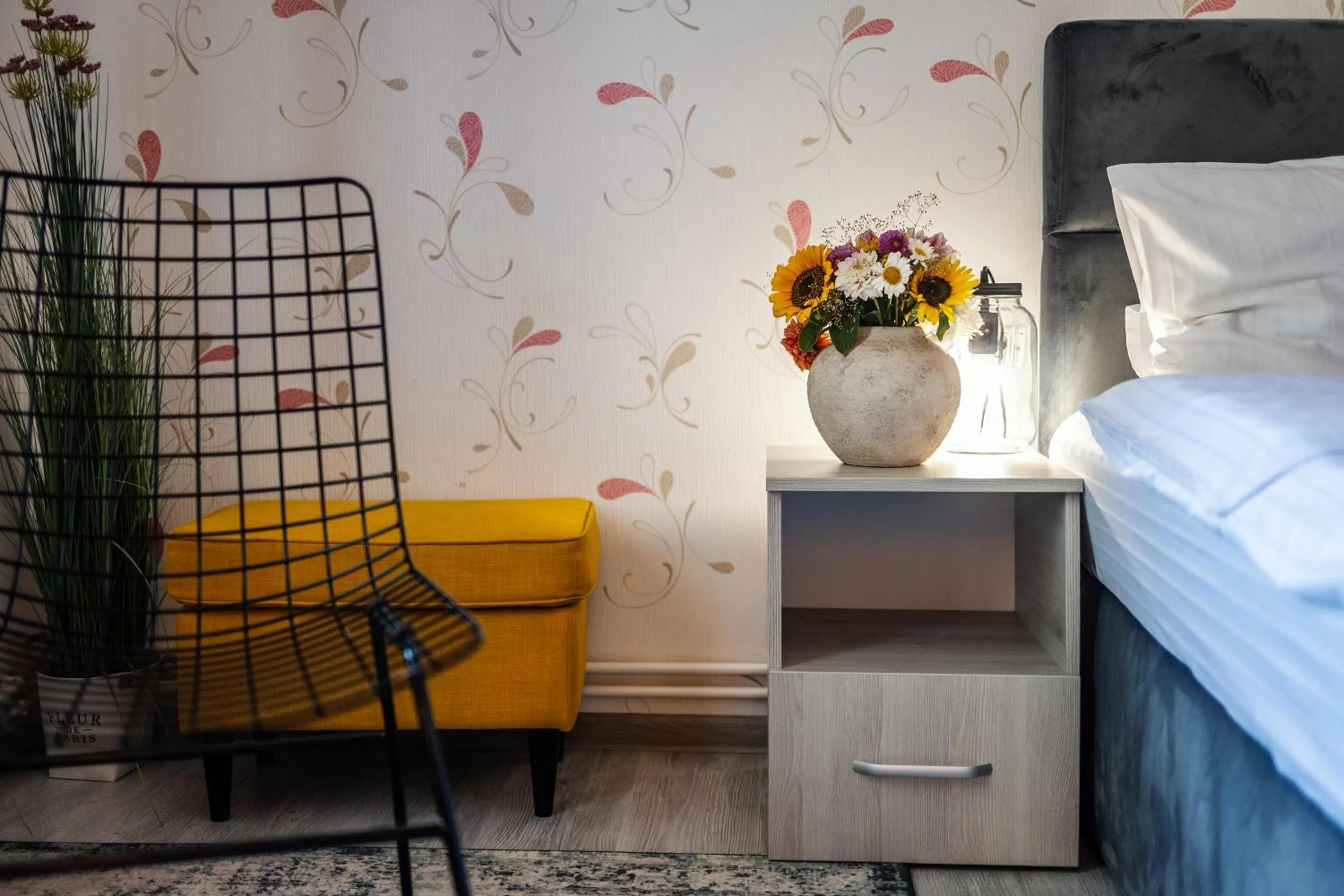 Decorative detail, Bed in compleX living aparthotel