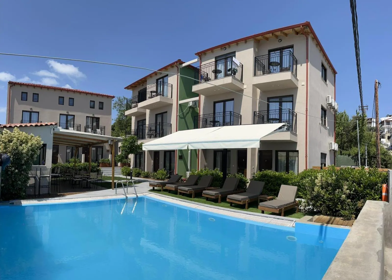 Property building in Oro