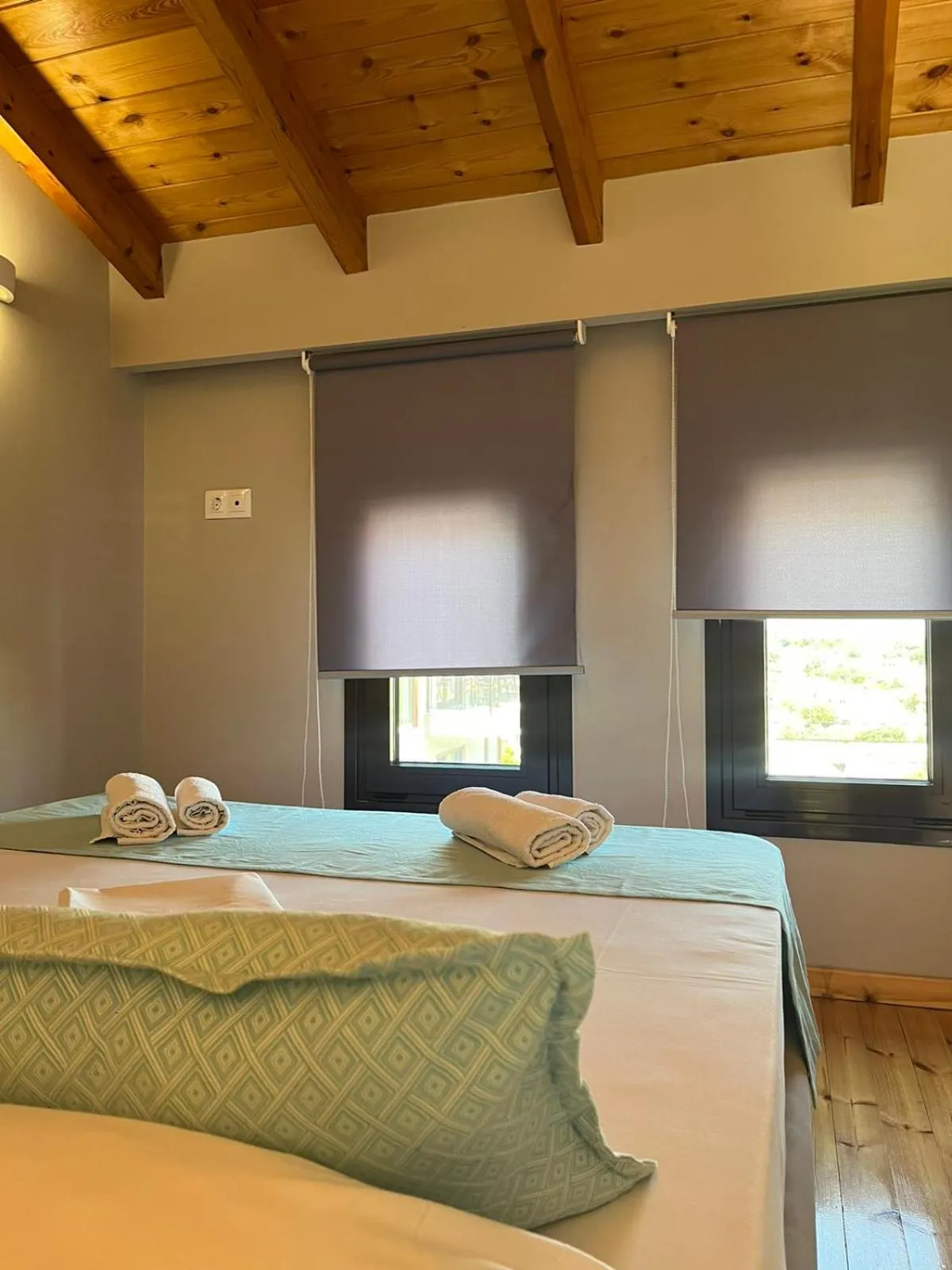 Bedroom, Bed in Oro