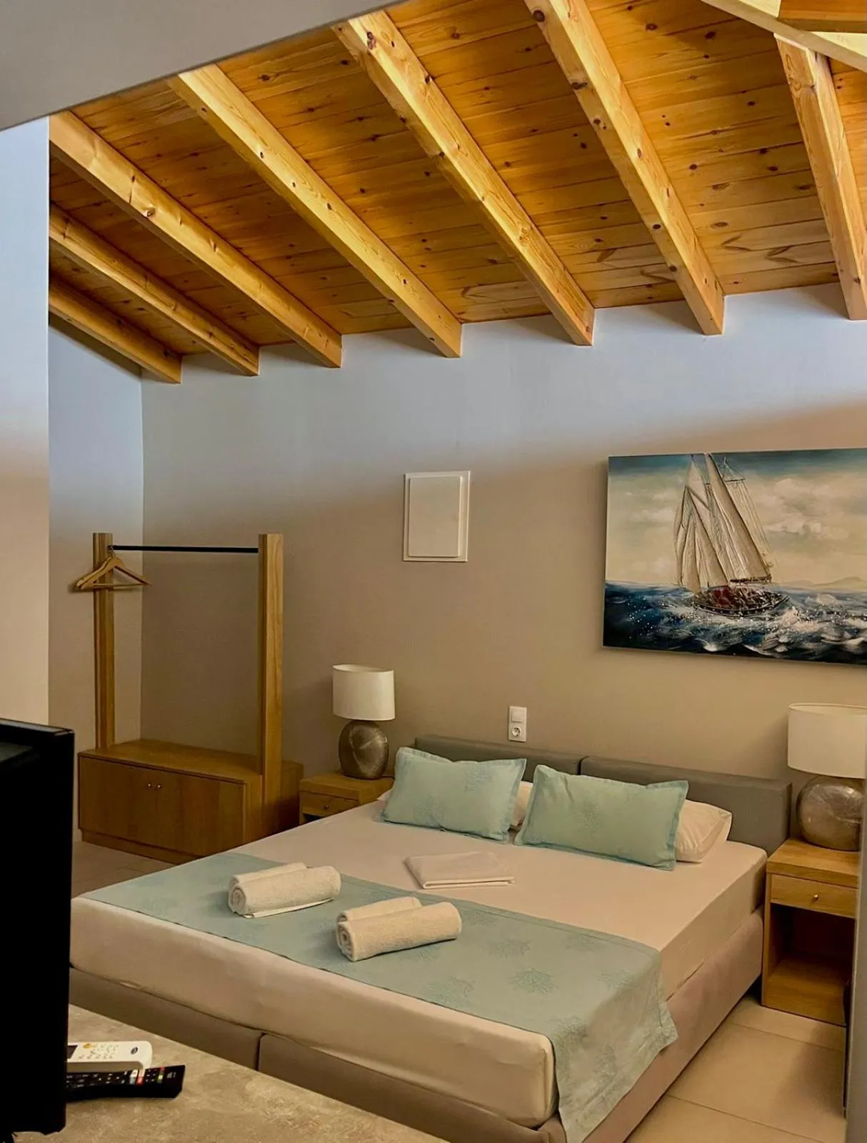 Bedroom, Bed in Oro