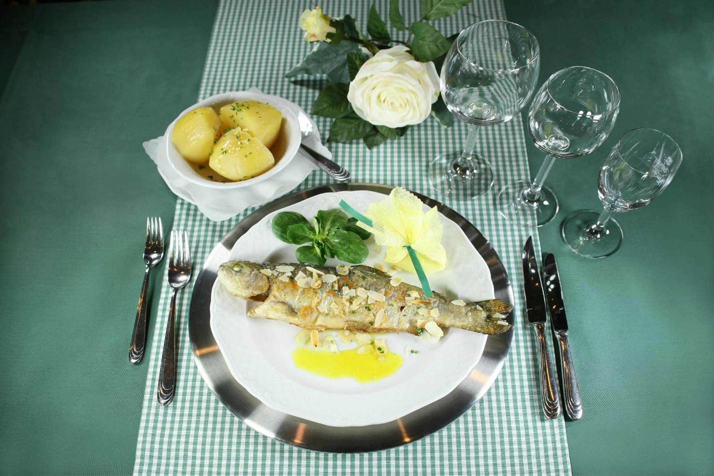 Food in Hotel Grüne Tanne Mandelholz