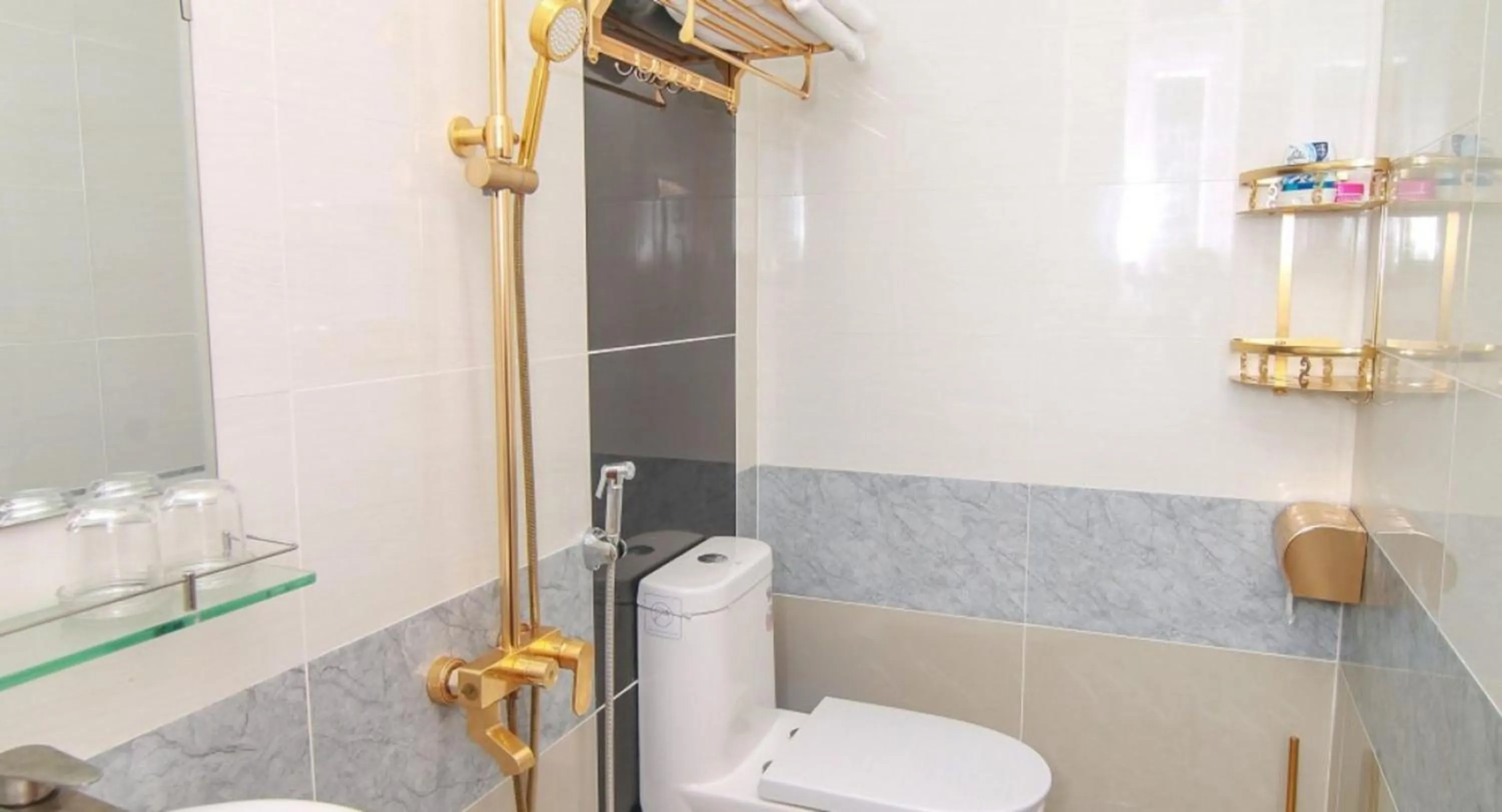 Bathroom in Thanh Binh Hotel Con Dao