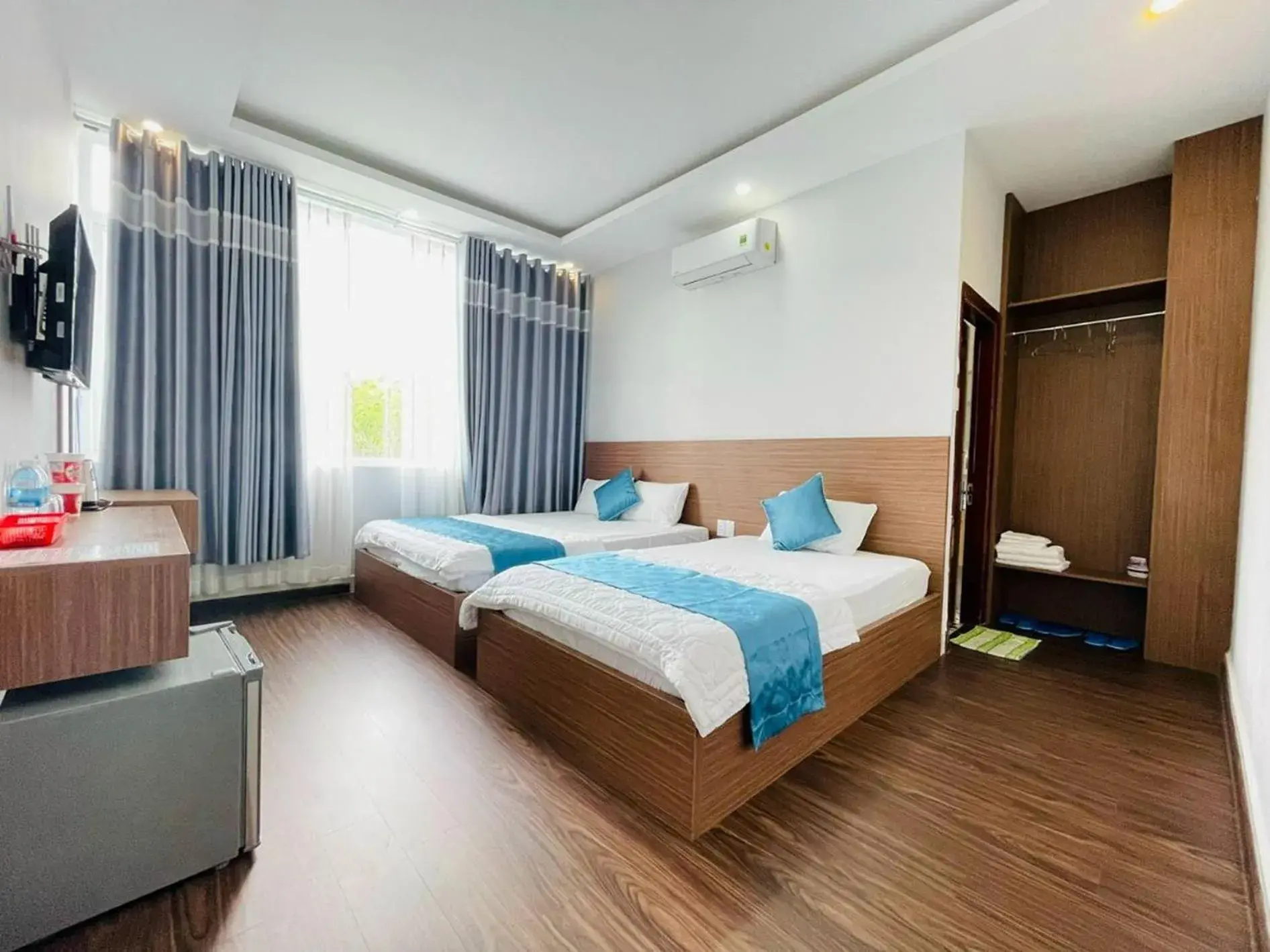 Photo of the whole room, Bed in Thanh Binh Hotel Con Dao Photo of the whole room, Bed in Thanh Binh Hotel Con Dao
