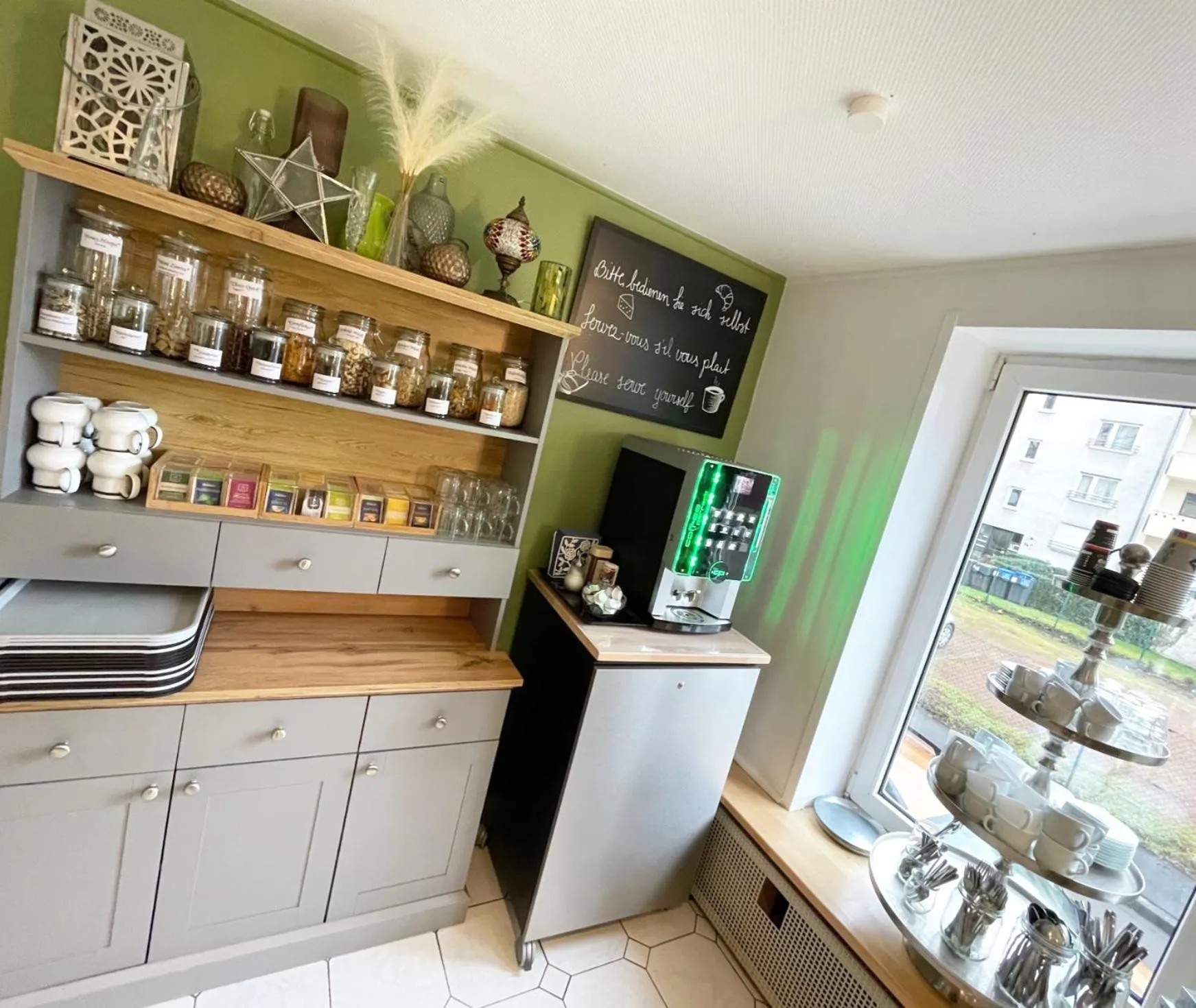 Coffee/tea facilities in Europa Hotel City