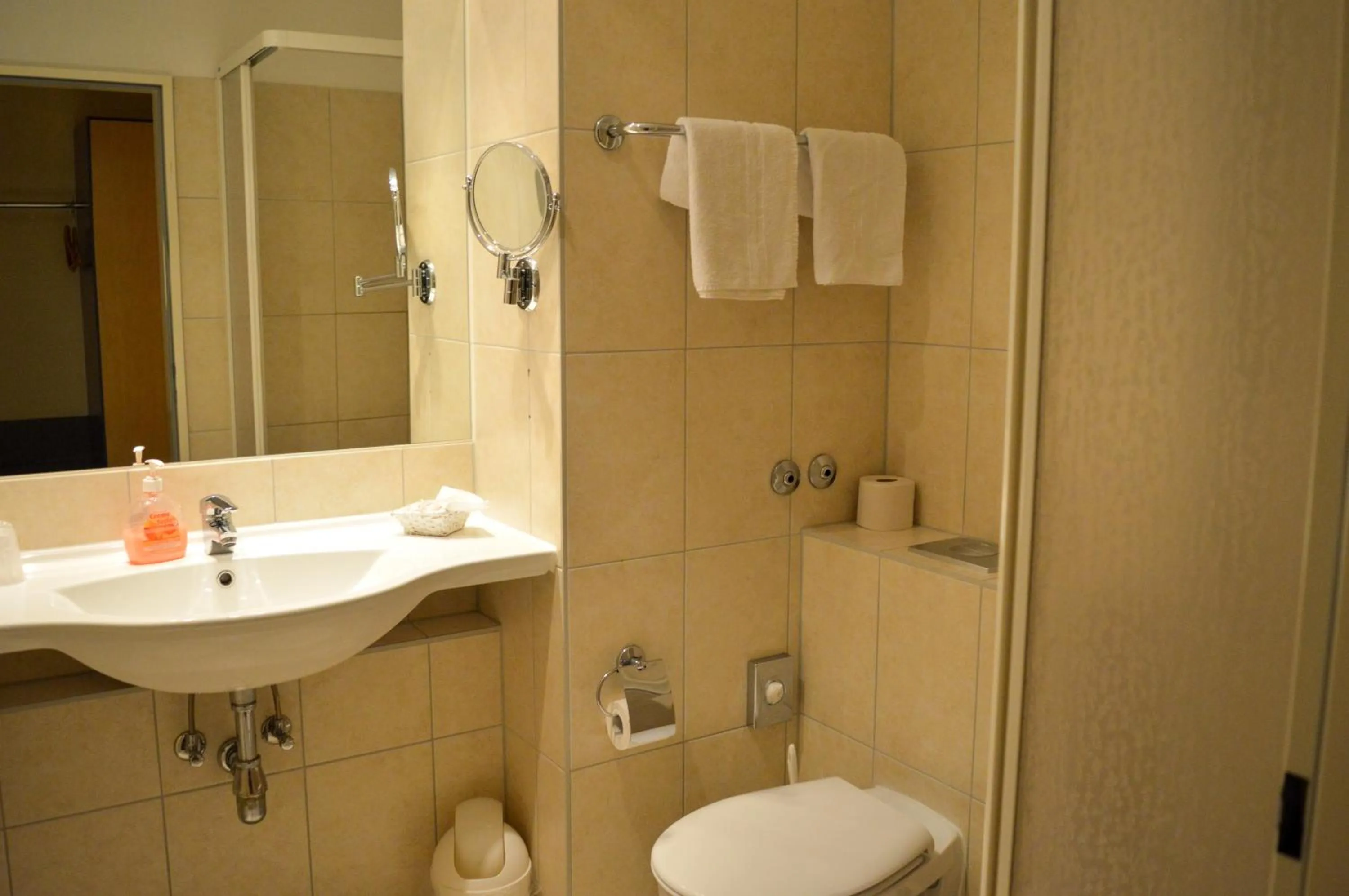 Shower in CAREA Residenz Hotel Harzhöhe