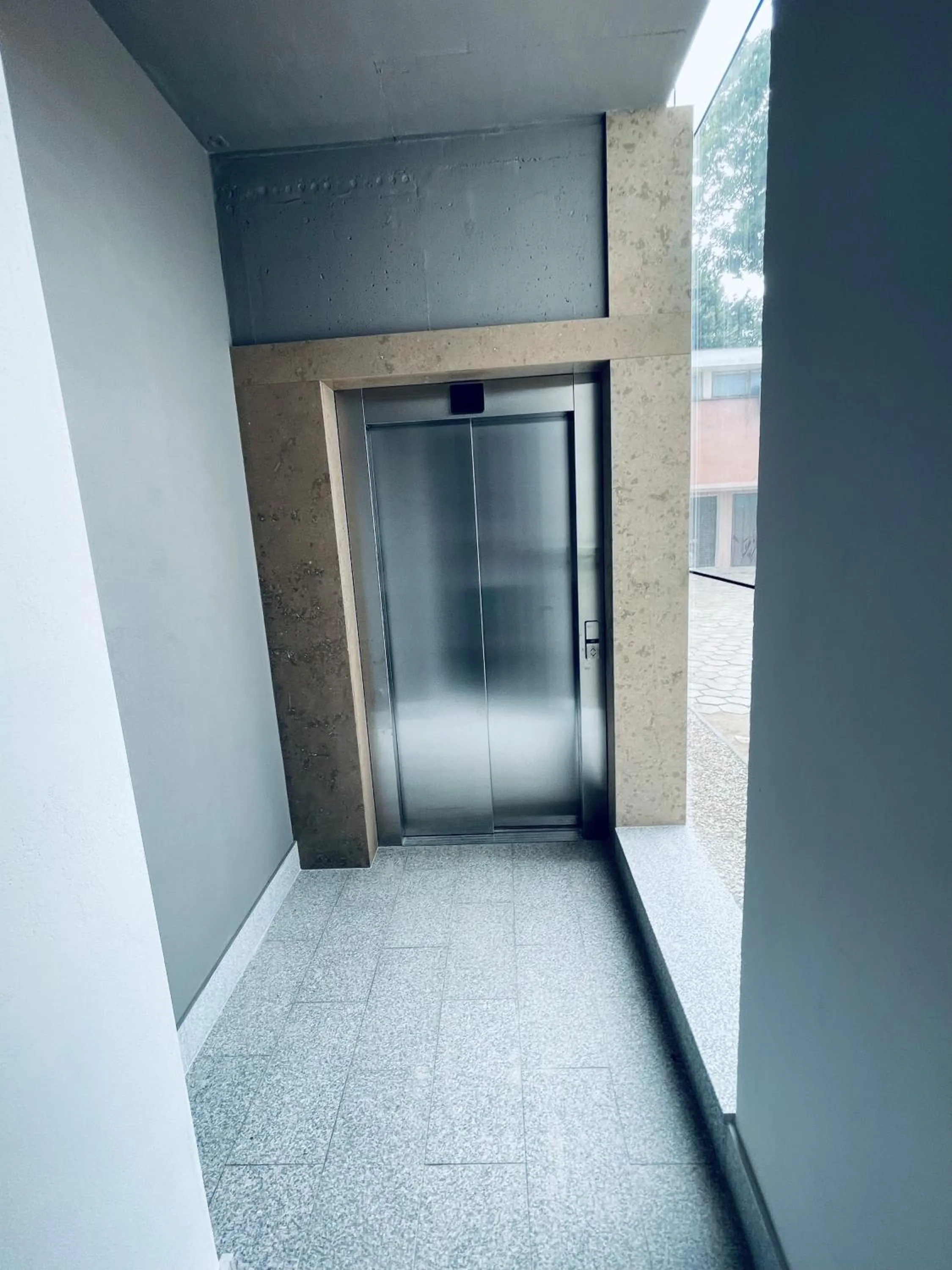 elevator in Hostel Białystok Centrum