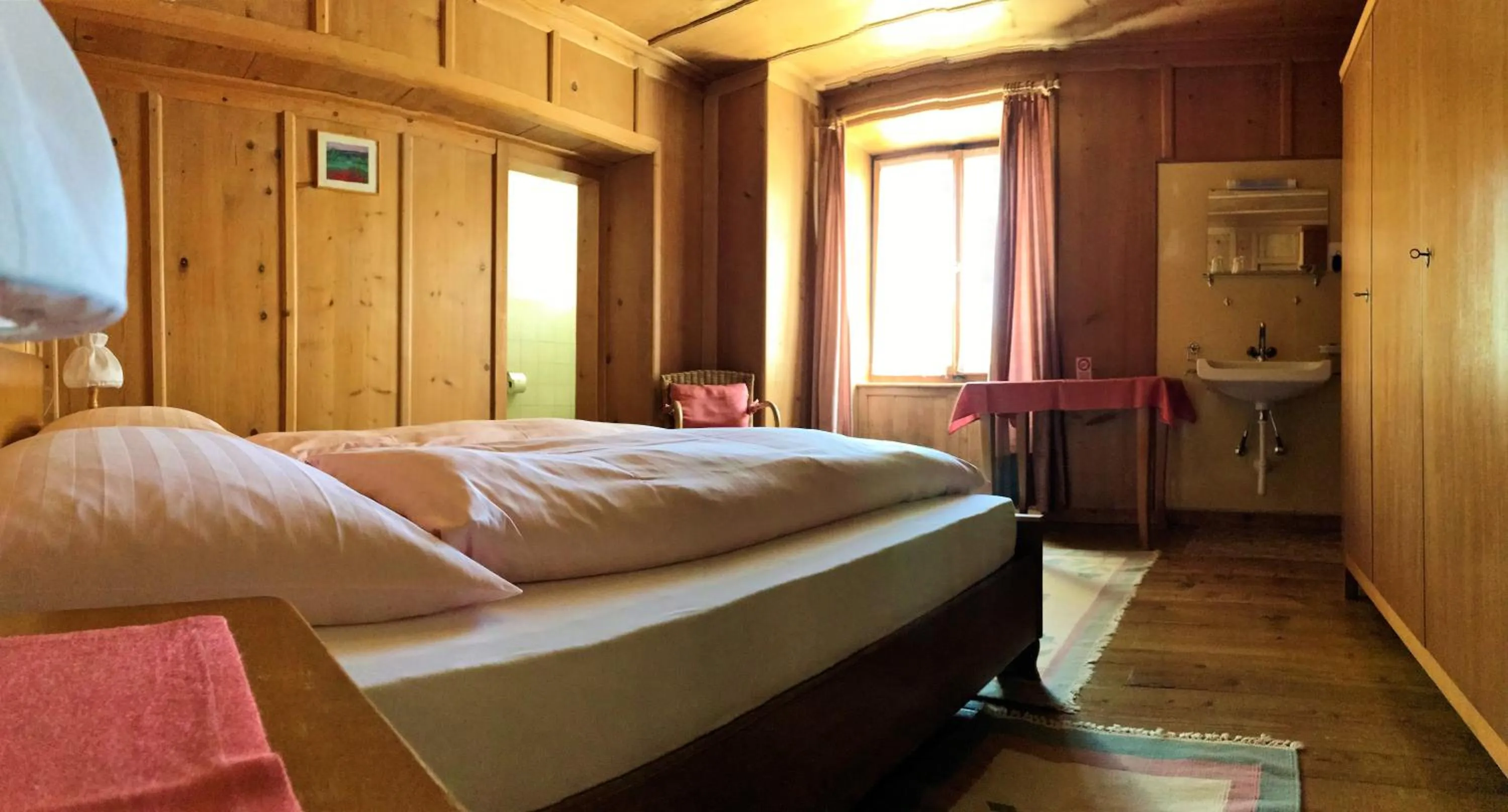 Photo of the whole room, Bed in Pensione Capelli