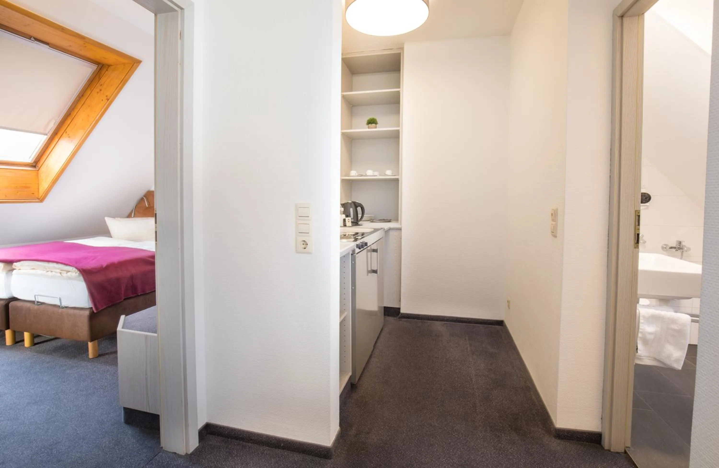 Bathroom, Bed in Hotel Residenz