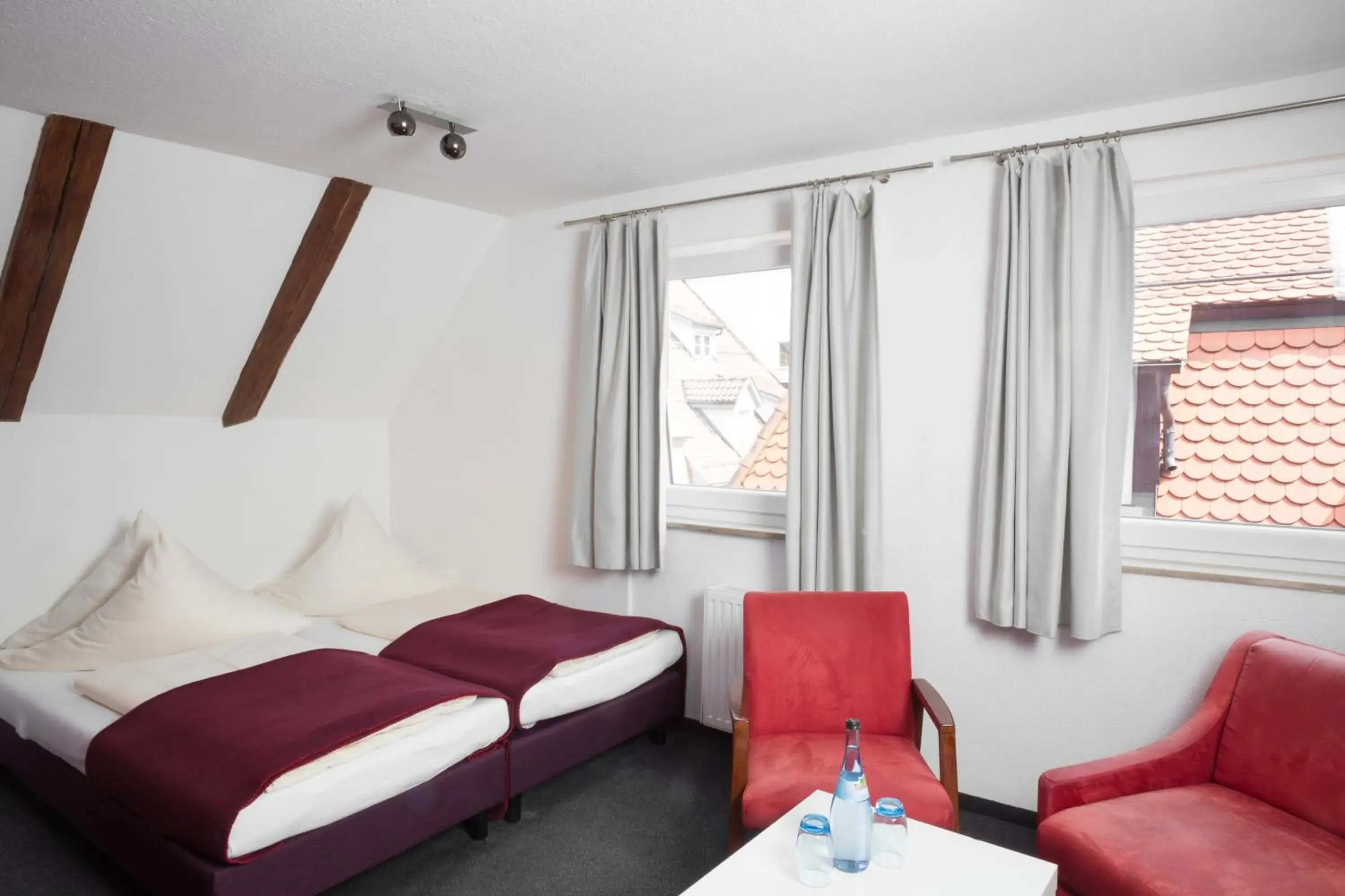 BASIC Double Room with shared WC on the floor in Hotel Residenz BASIC Double Room with shared WC on the floor in Hotel Residenz