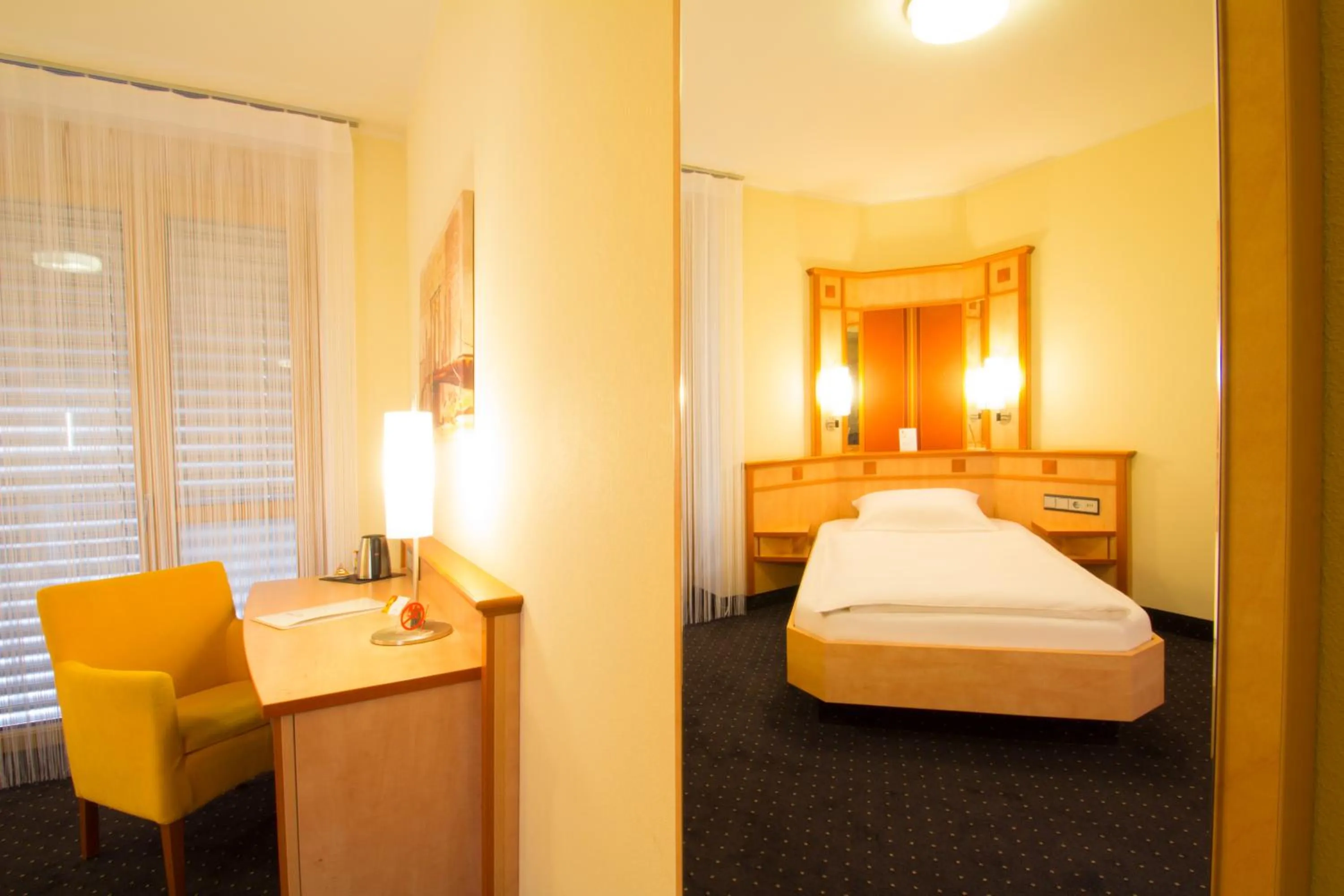 Photo of the whole room, Bed in Hotel Rio Karlsruhe