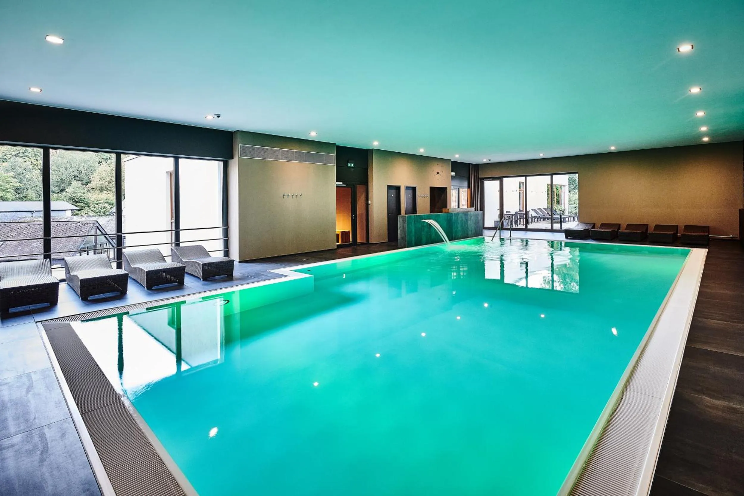 Swimming pool in Hotel Zugbrücke Grenzau GmbH