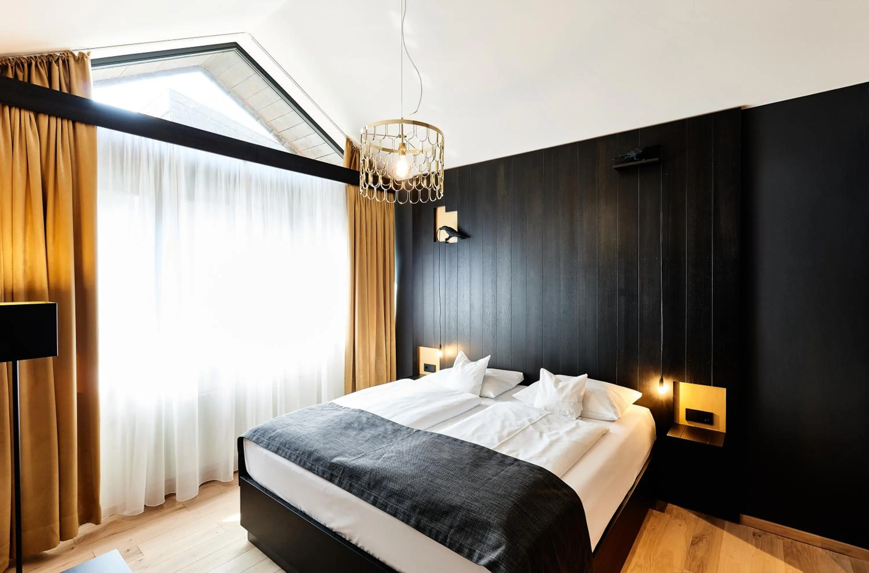 Photo of the whole room, Bed in Hotel Zugbrücke Grenzau GmbH