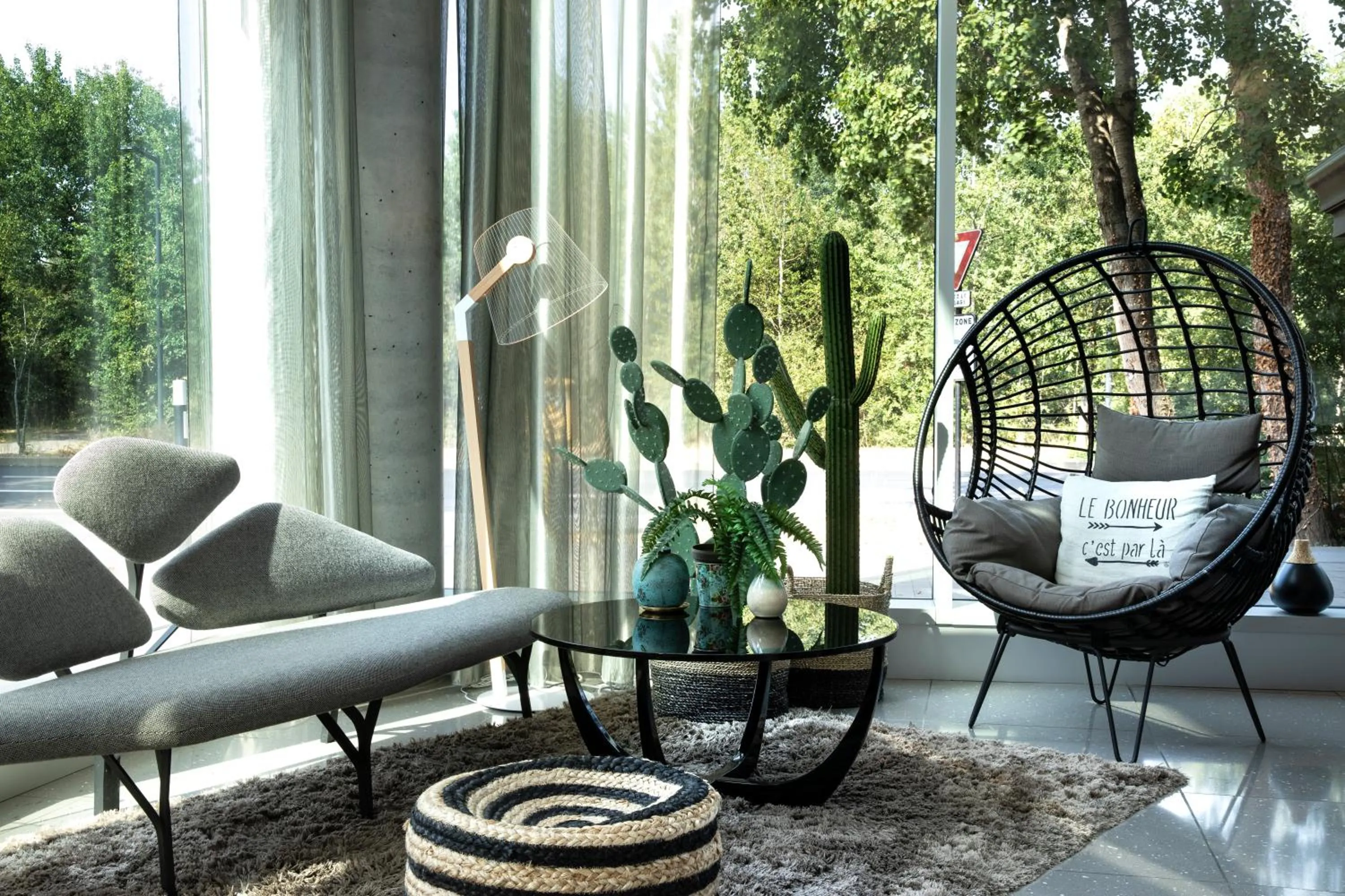 Lobby or reception in Best Western Plus Hôtel Isidore