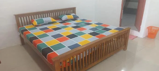 Bed in Harisuns Plaza