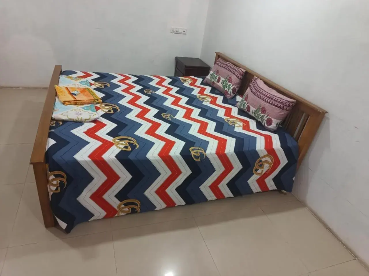 Bed in Harisuns Plaza Bed in Harisuns Plaza