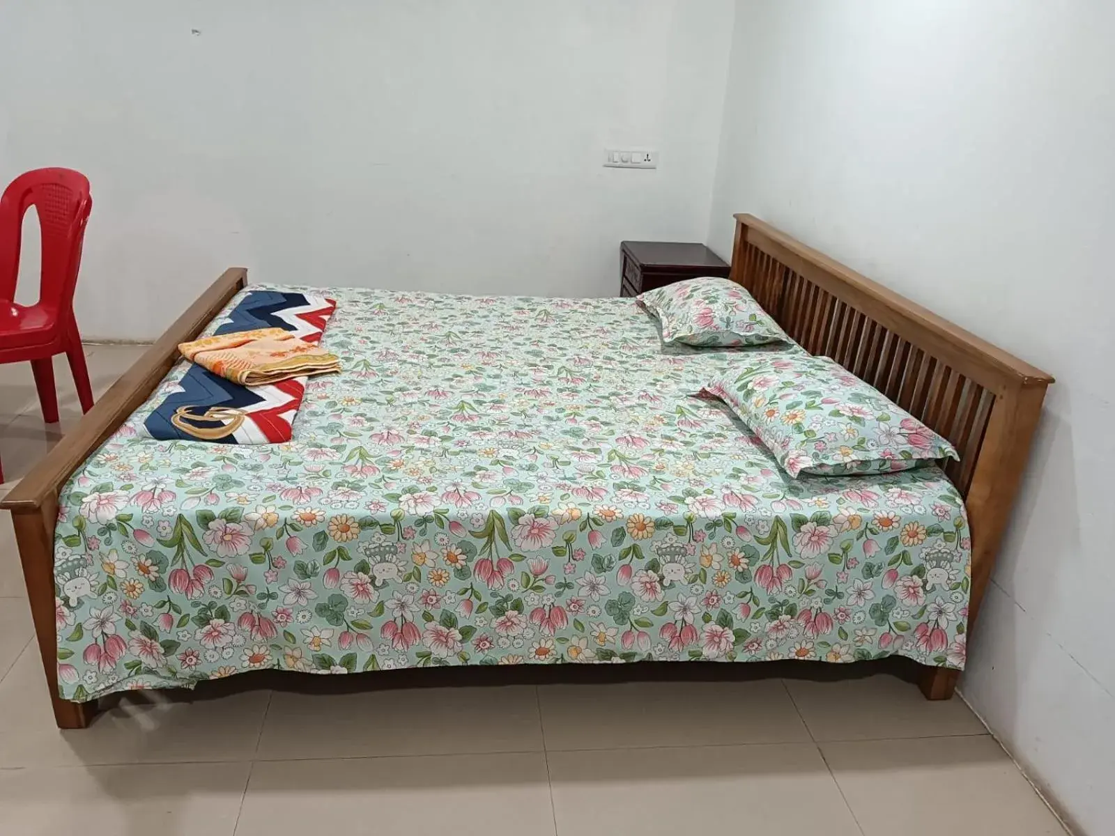 Bed in Harisuns Plaza Bed in Harisuns Plaza